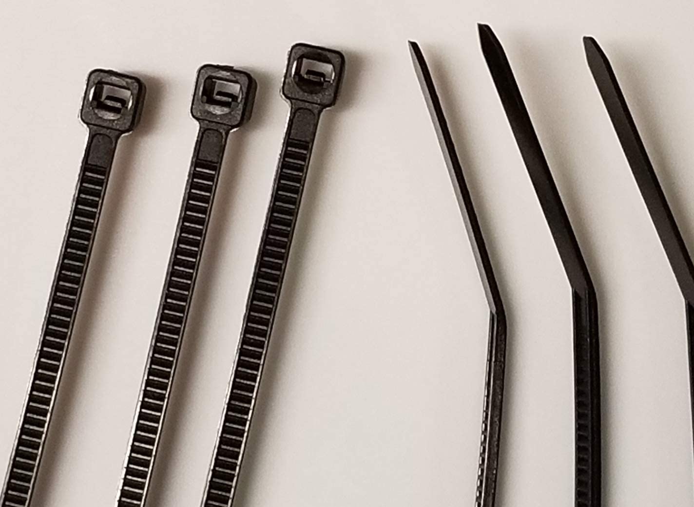 200 Pack 8-Inch Black Nylon Self-Locking Cable Ties - UV Resistant Heavy Duty Zip Ties for Wire Management, Outdoor Use & DIY Projects