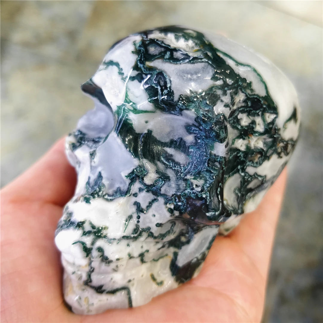Natural Moss Agate Crystal Carved Skull Figurine - Healing Stone Decor for Home, Office & Meditation - Unique Quartz Mineral Collection Piece for Reiki Healing & Spiritual Decorations