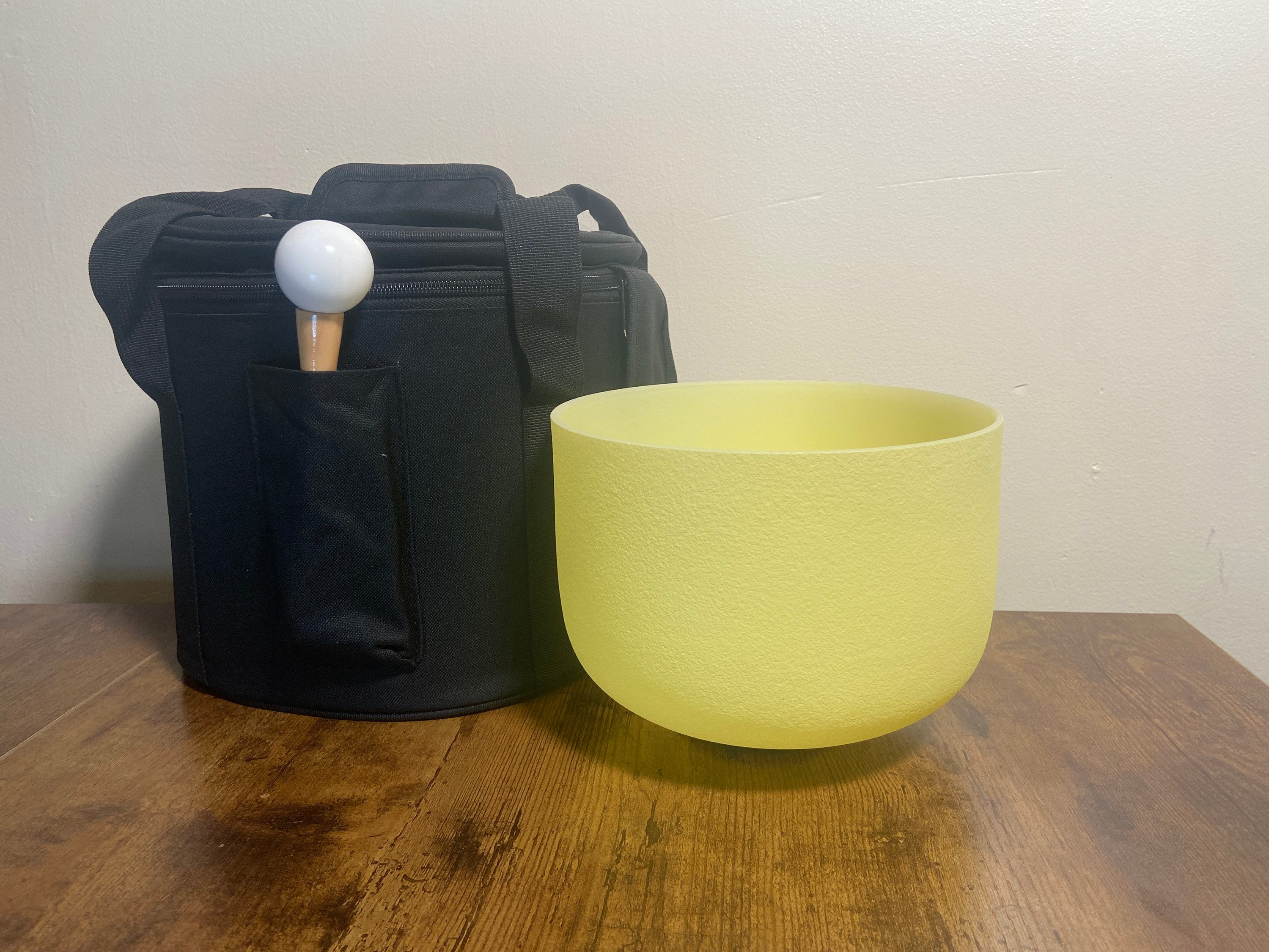 432Hz 99.99% Pure Quartz Crystal Singing Bowl Set with Iridescent Light - 8 Inch Chakra Healing Bowl with Cushion & Mallet - Perfect for Meditation, Sound Therapy & Yoga Practice