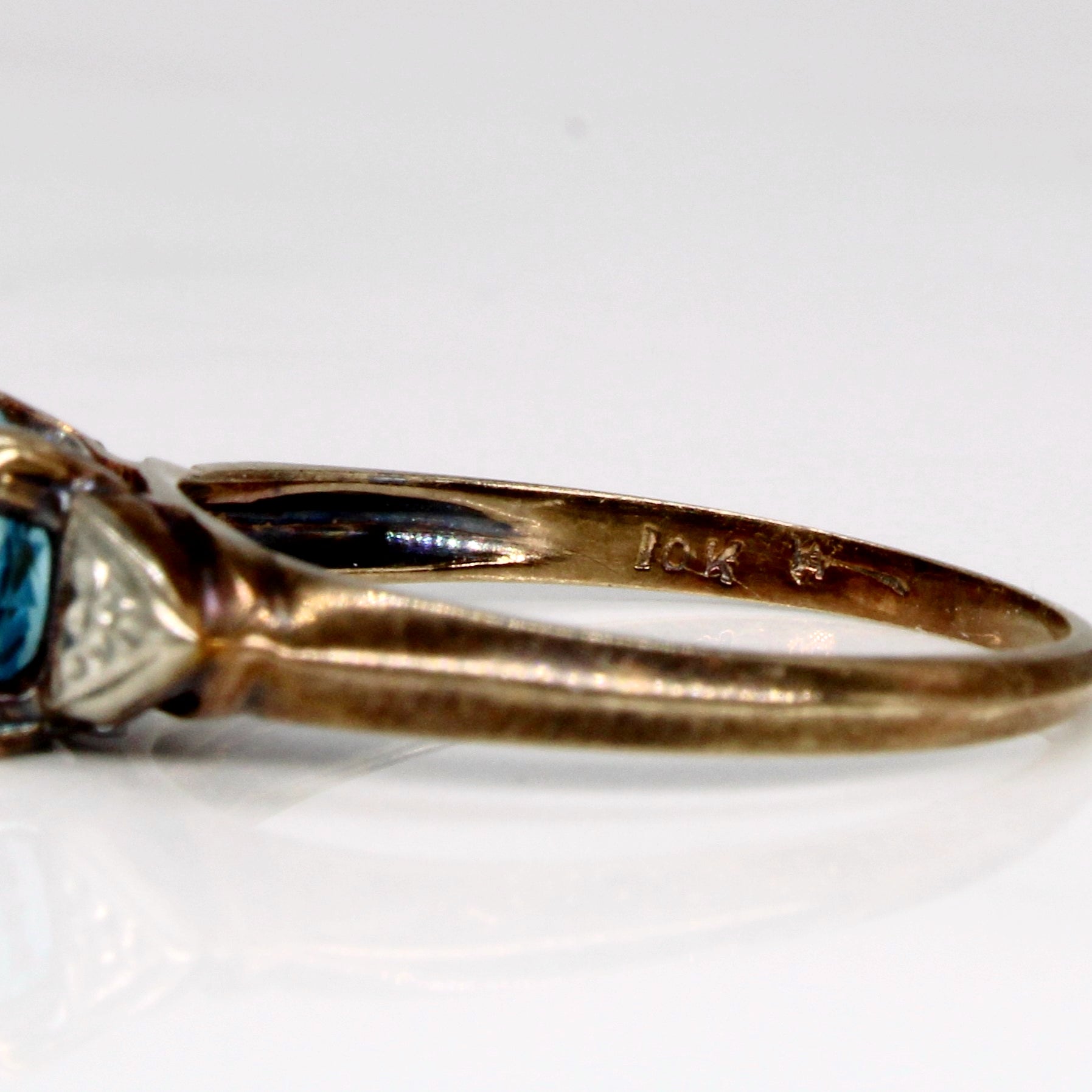 10K Blue Zircon Ring - 1.00ct Oval Cut Solitaire Engagement Ring for Women, Size 6 | Perfect for Weddings, Anniversaries & Special Occasions