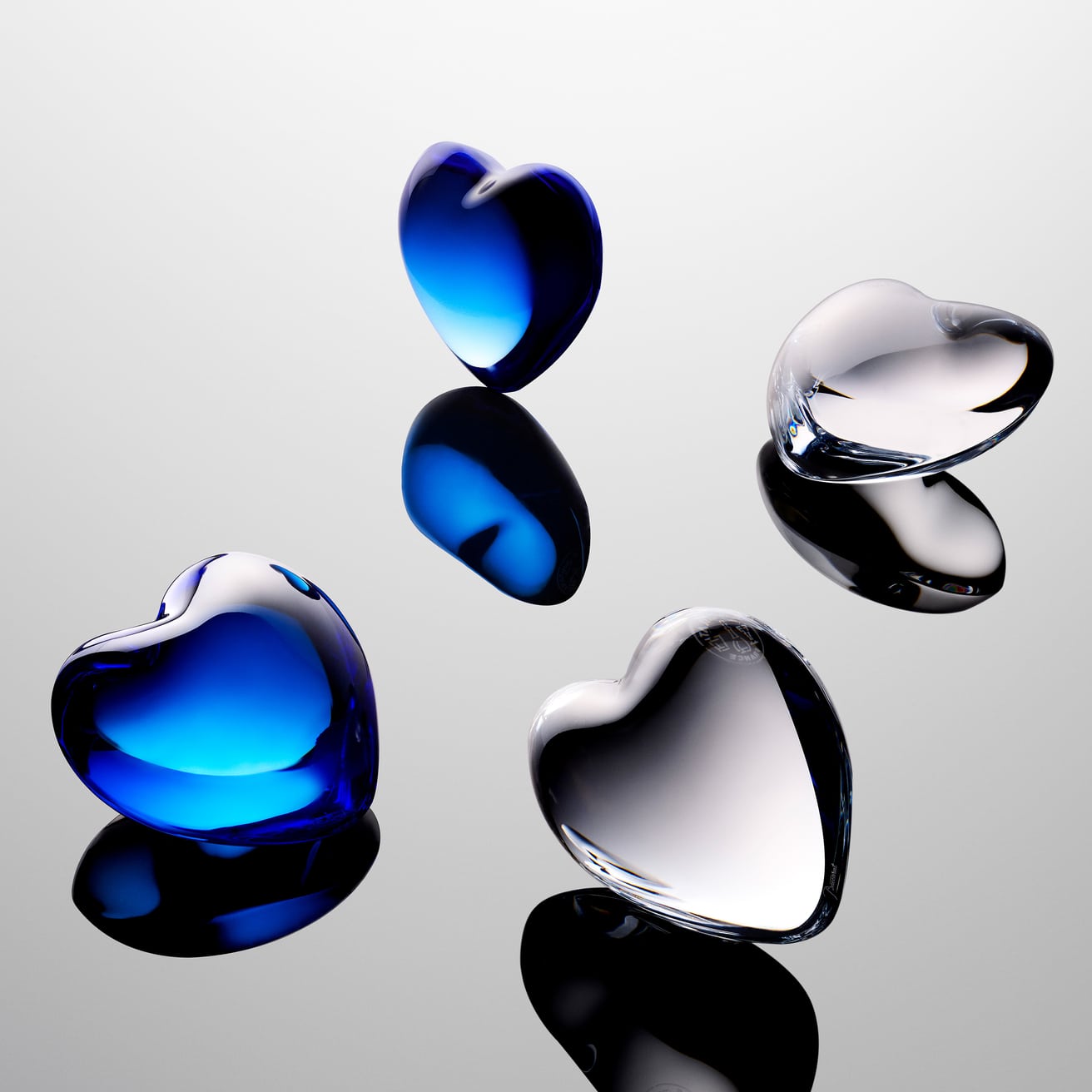 Amor Cupid Heart Clear Glass Ornament - Perfect for Valentine's Day Decor, Wedding Centerpieces & Romantic Gift Giving