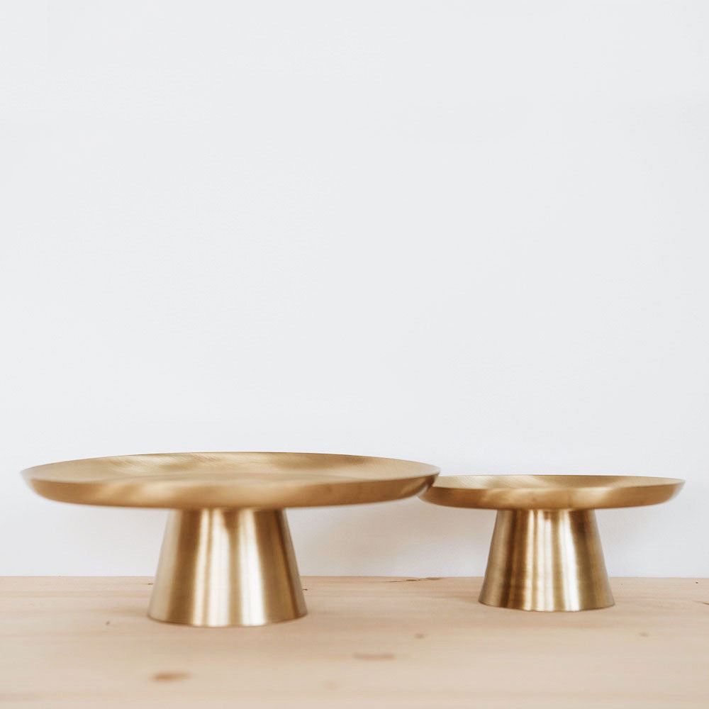 Elegant Small Brass Cake Stand for Desserts, Cupcakes & Pastries - Perfect for Weddings, Parties & Home Decor