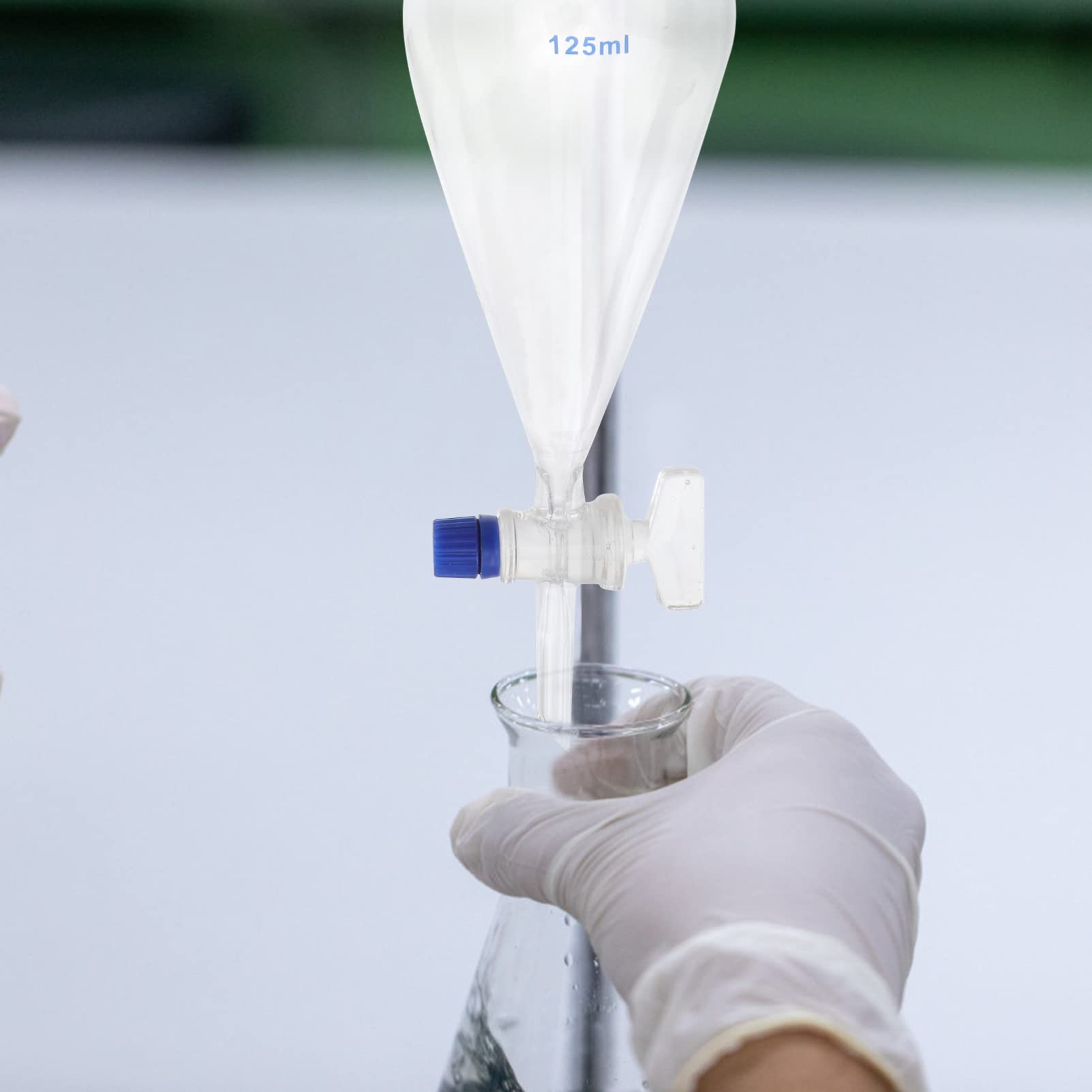 Premium Borosilicate Glass Pear-Shaped Separatory Funnel 125ml - Heavy Wall Conical Design for Precise Liquid Separation - Ideal for Chemistry Labs, Essential Oil Extraction & Essential Laboratory Accessories - Perfect for Organic Chemistry Experiments & Liquid-Liquid Extraction