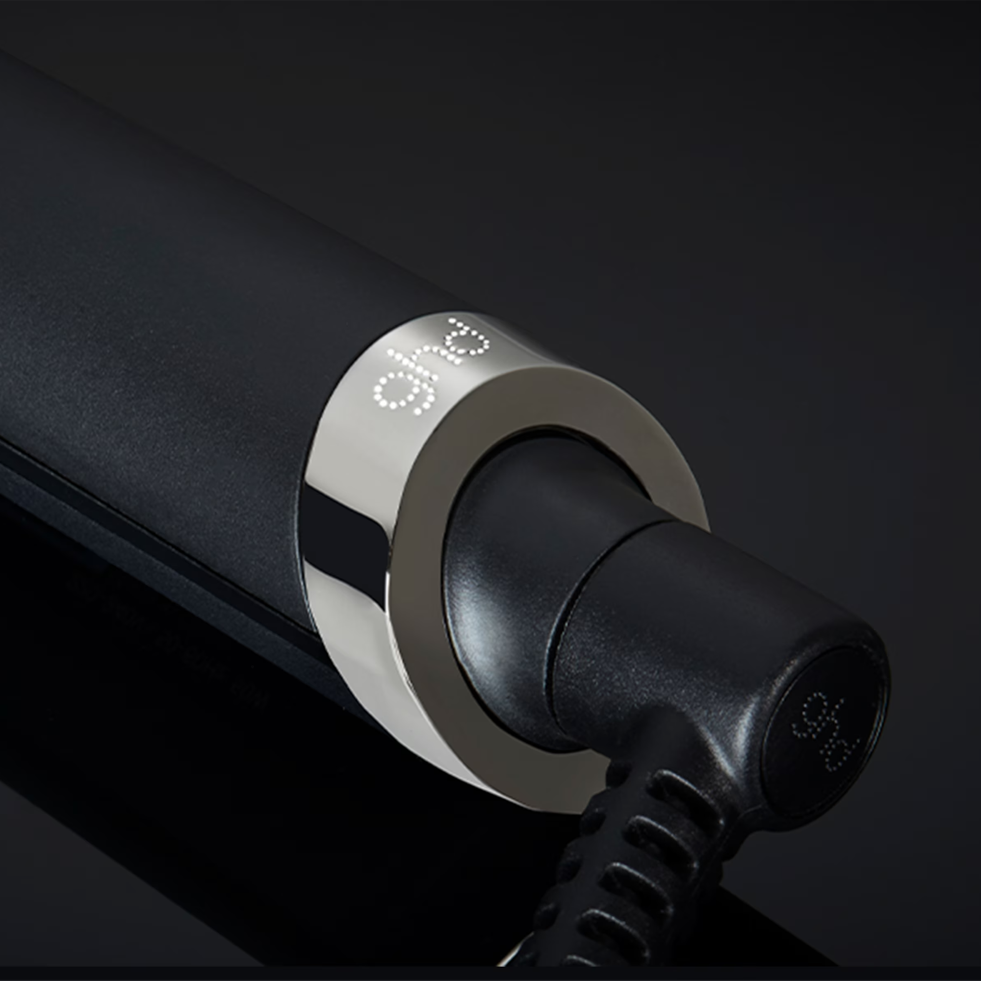 GHD Glide Hot Brush - Professional Hair Straightening Brush for Smooth & Shiny Hair - Perfect for Home & Salon Styling