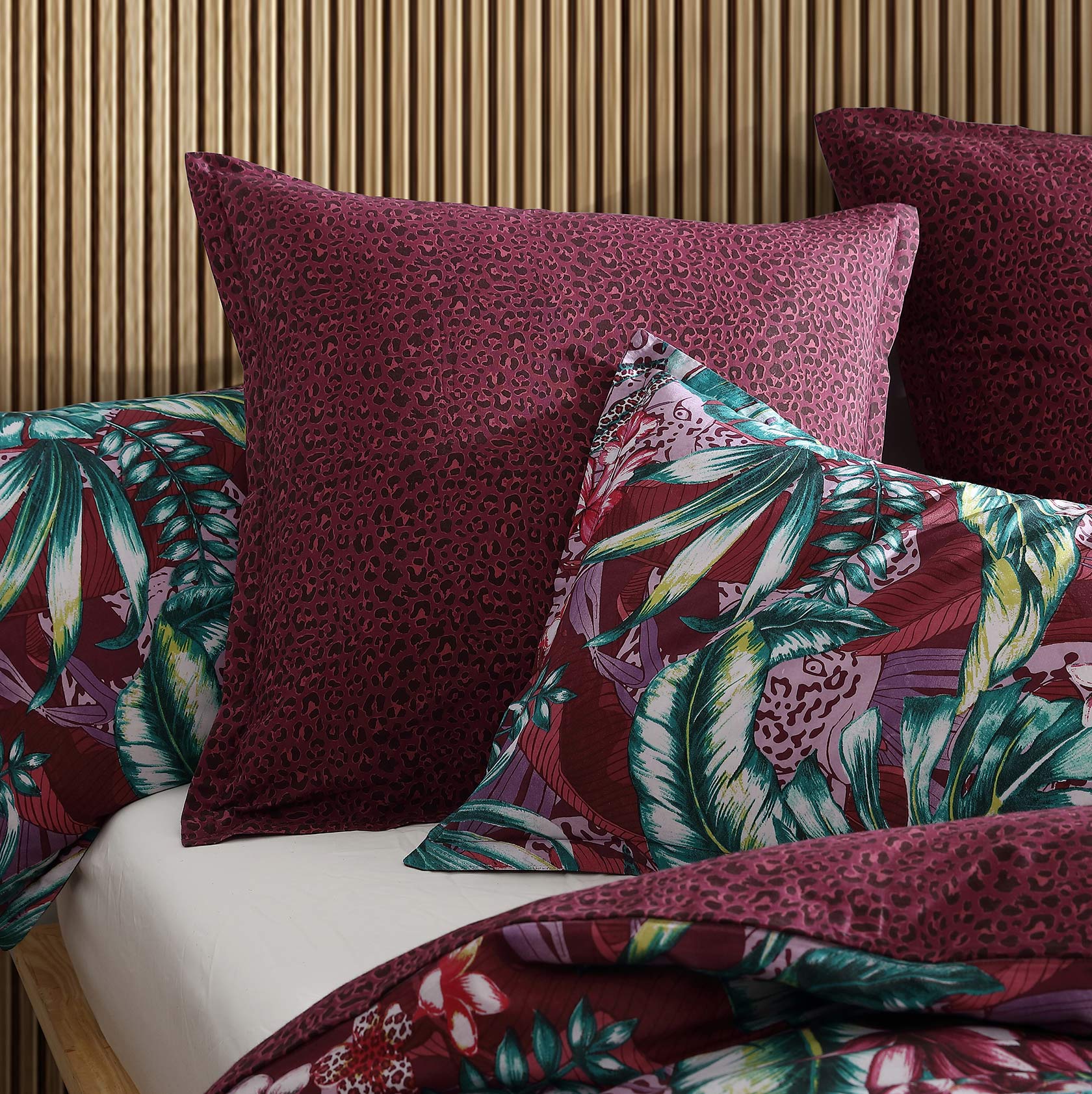 Premium European Pillowcase by Logan & Mason - Soft Luxury Bedding for Stylish Home Decor | Perfect for Master Bedrooms, Guest Rooms & Airbnb Stays