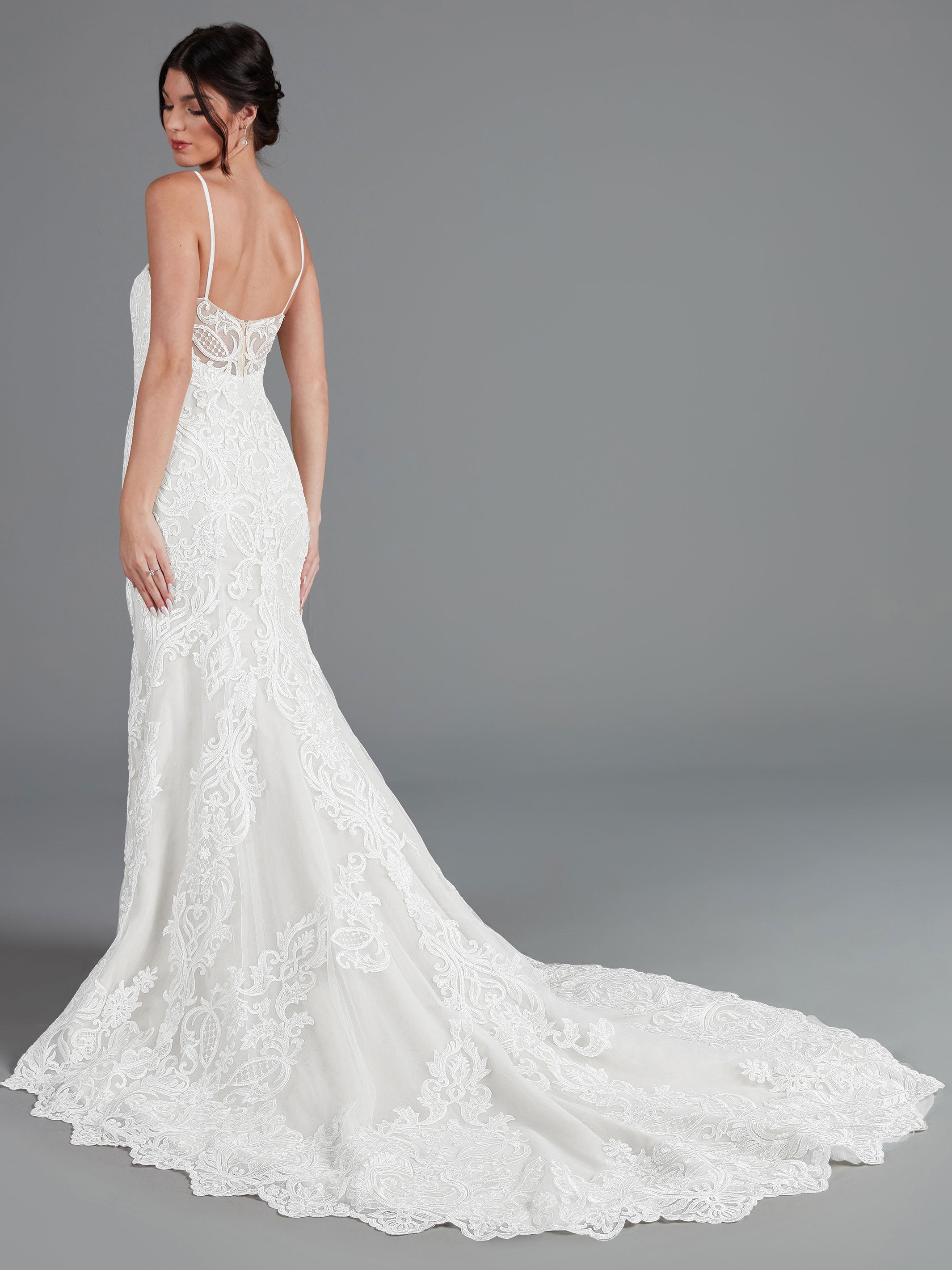 Elegant Morgan Lace Mermaid Wedding Dress with Sweetheart Neckline - Perfect for Beach Weddings, Vow Renewals & Romantic Photoshoots