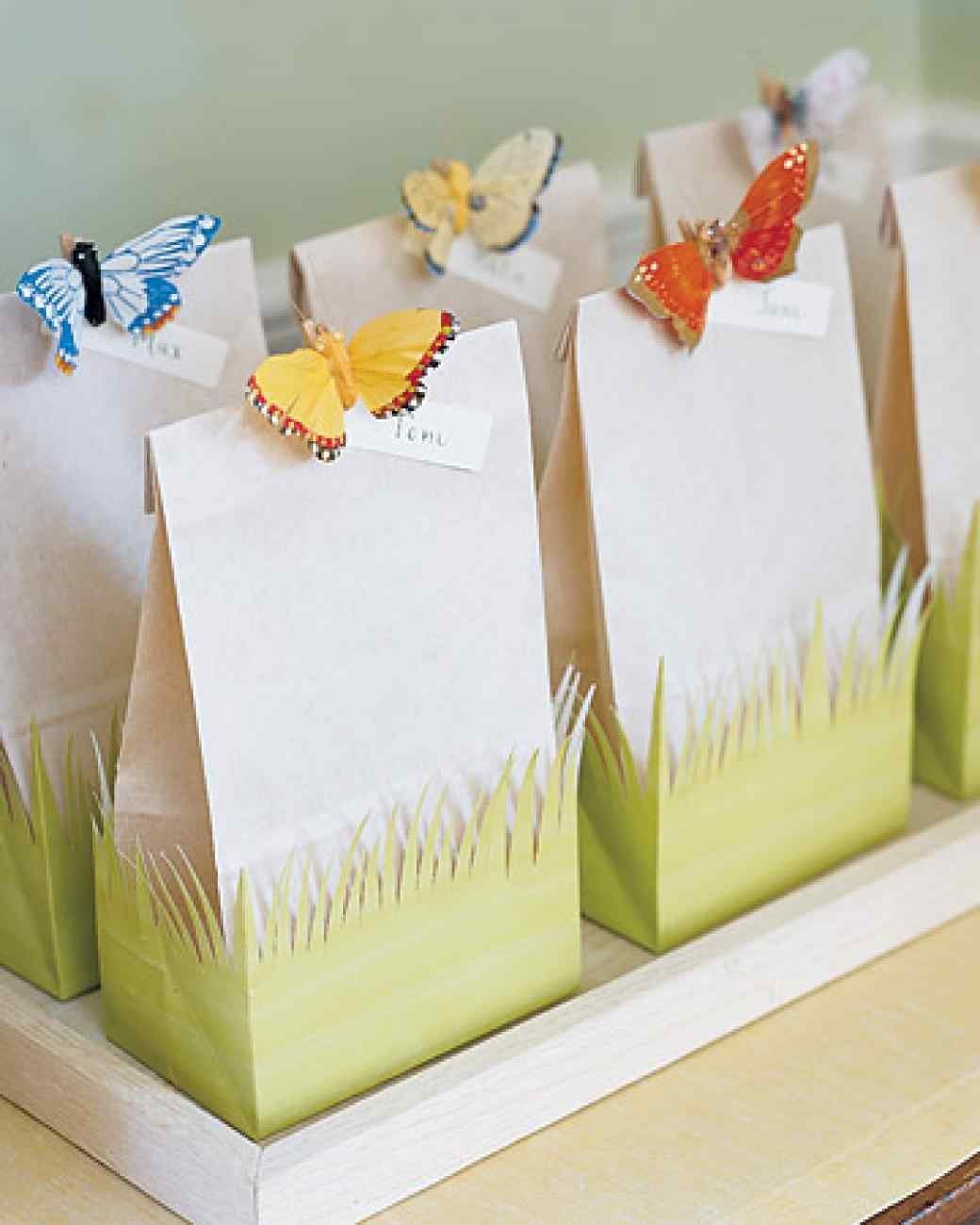 500 Pack 5 lb White Kraft Paper Bags - Small Lunch Bags, Sandwich Bags & Party Favors for Grocery, Takeout, Picnics & School Lunches