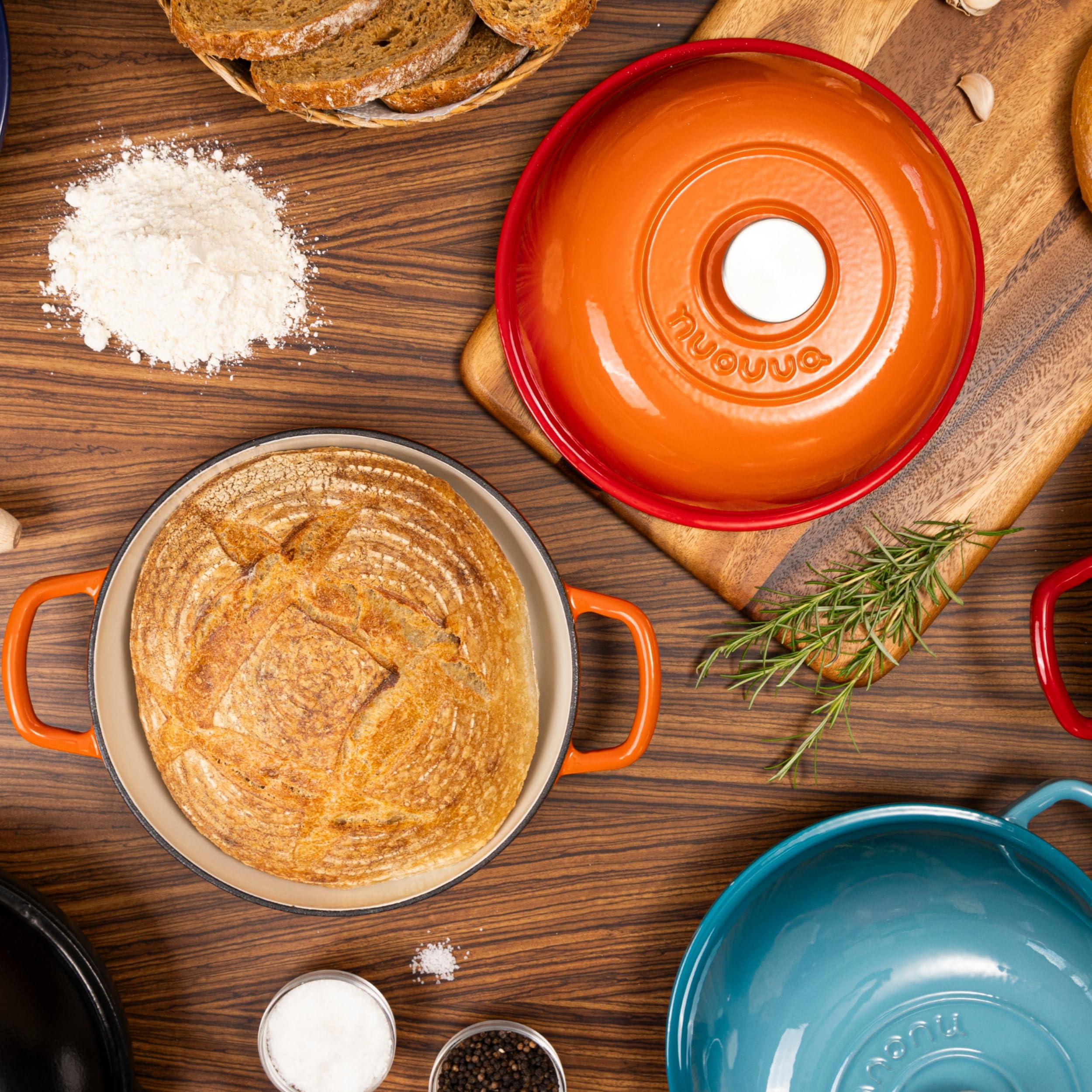Nuovva 6-Quart Enameled Cast Iron Dutch Oven for Baking Sourdough Bread, Stews & More – 22cm Dark Blue Bread Pot – Perfect for Camping, Oven & Stovetop Cooking