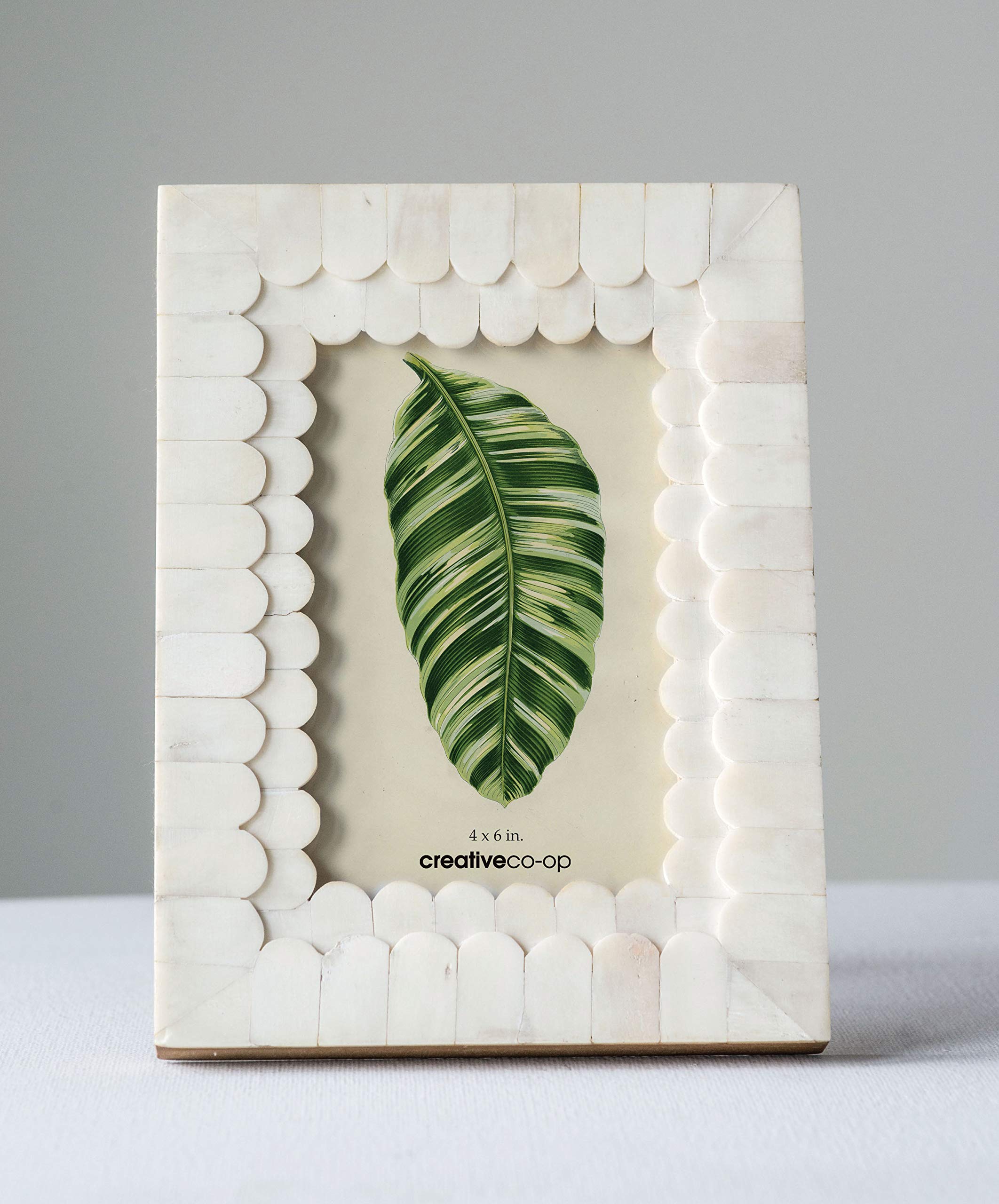 Creative Co-Op White Scalloped Bone & Wood Photo Frame - 4x6 Inch Picture Frame for Wall or Tabletop Display - Perfect for Home Decor, Wedding Photos, and Gift Giving