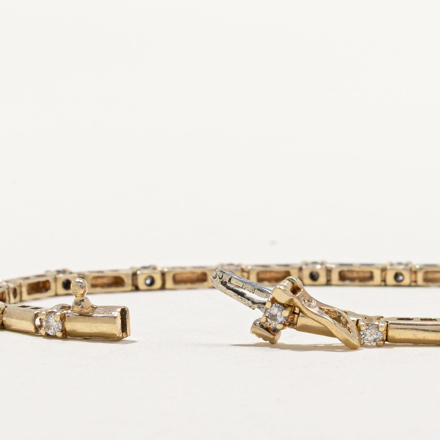 0.95ctw Diamond Bar Link Bracelet for Women - Elegant Tennis Bracelet for Everyday Wear, Anniversary & Special Occasions | 7 Inches