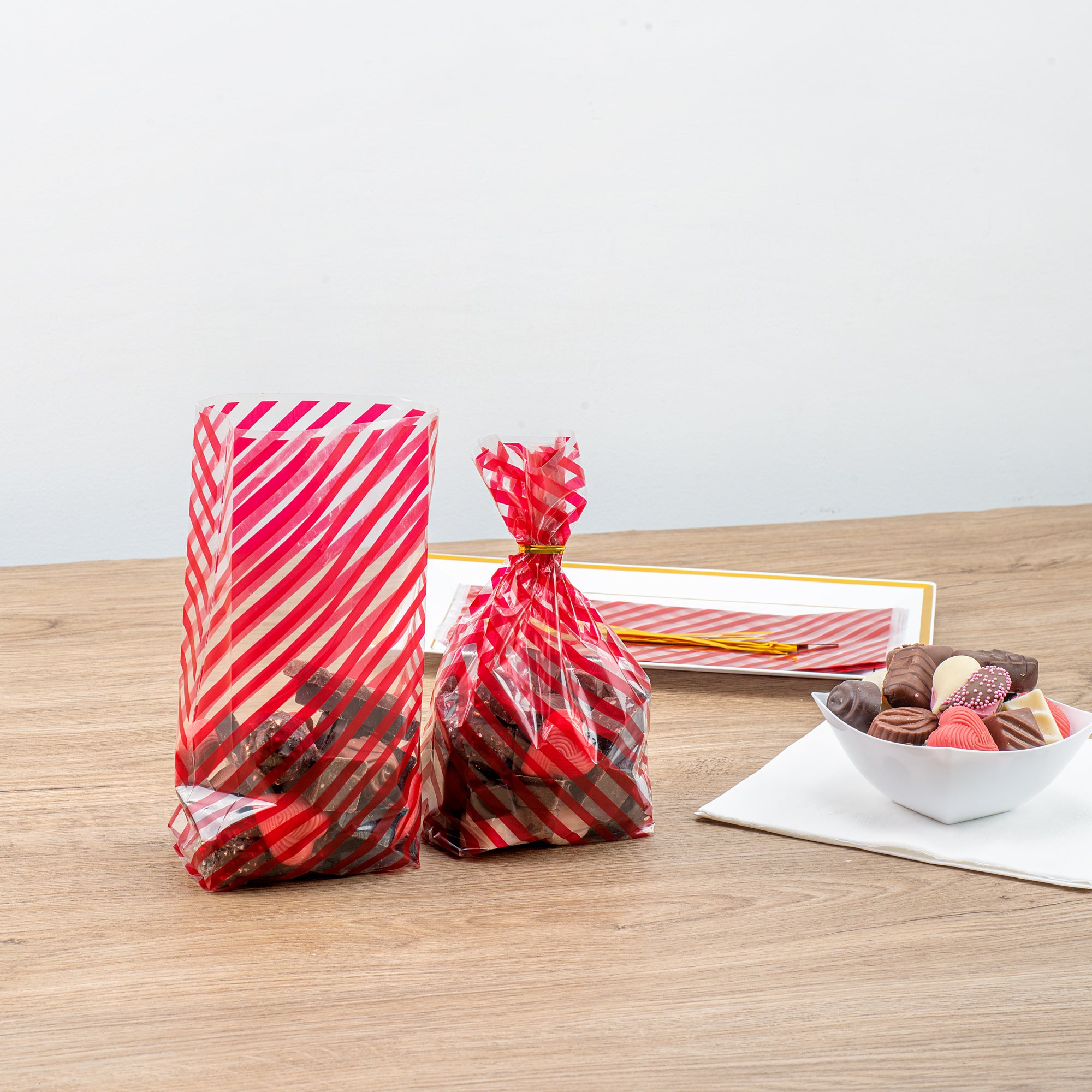 Premium Plastic Candy Bags with Stripes - Gusseted Design 4x2x9.5 Inches - Bulk Pack of 4000 - Perfect for Candy Packaging, Party Favors & Retail Display