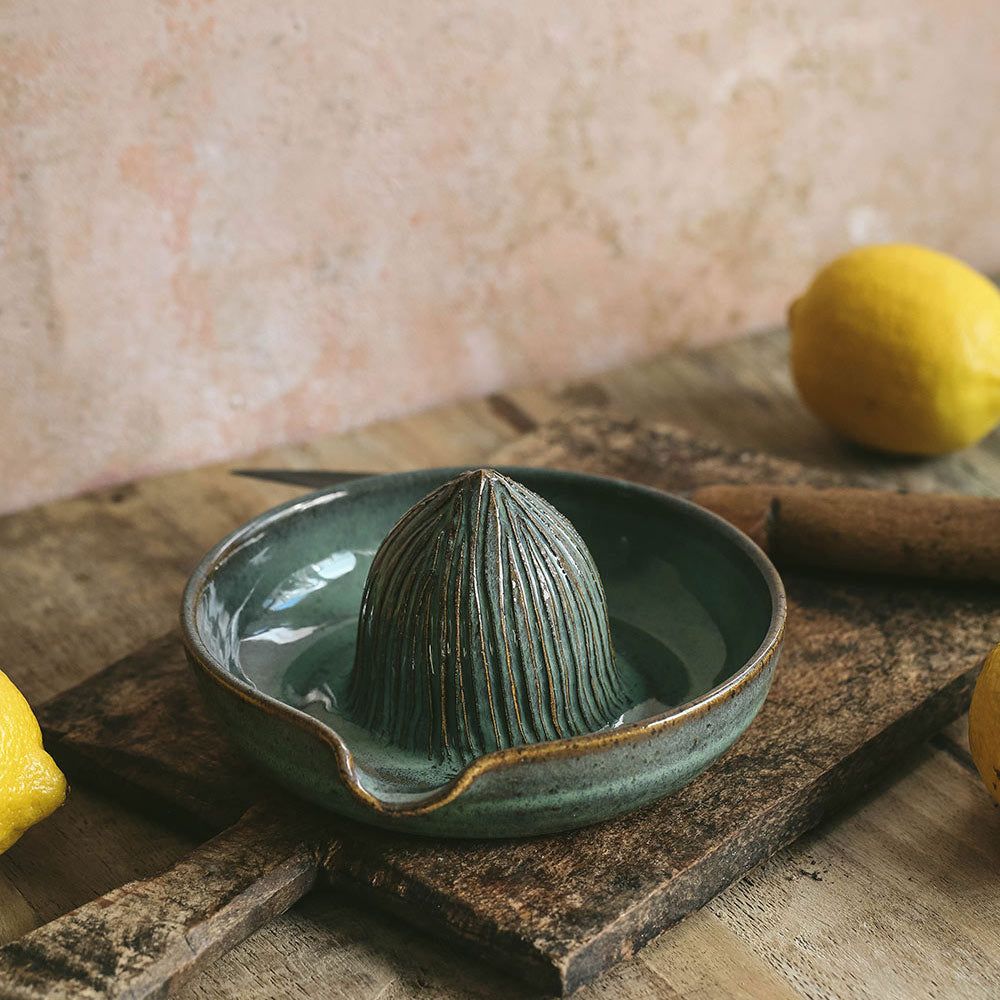 Premium Ceramic Citrus Juicer - Handmade Sage Green Lemon Squeezer for Fresh Orange, Lime & Grapefruit Juice - Perfect for Kitchen, Bar & Healthy Breakfast Prep