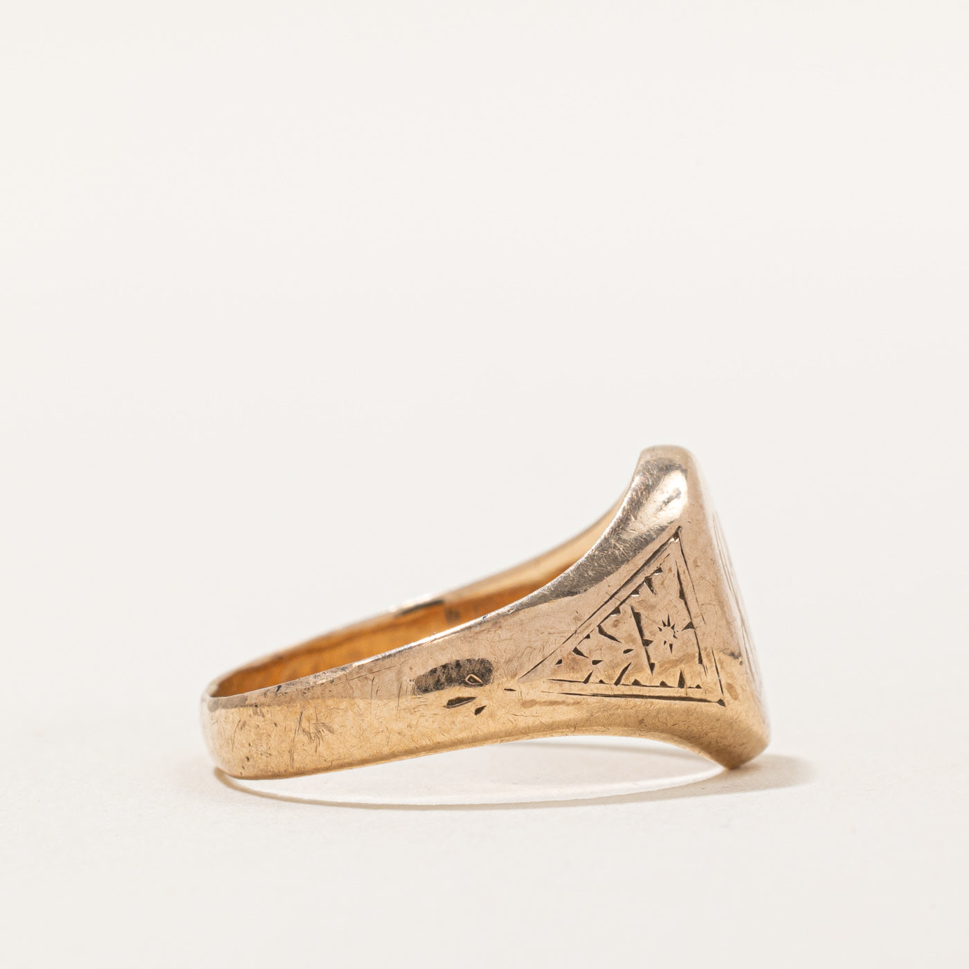 10K Yellow Gold 'LW' Initial Letter Ring for Women - Size 6.75 - Elegant Personalized Jewelry Gift for Birthday, Anniversary & Special Occasions