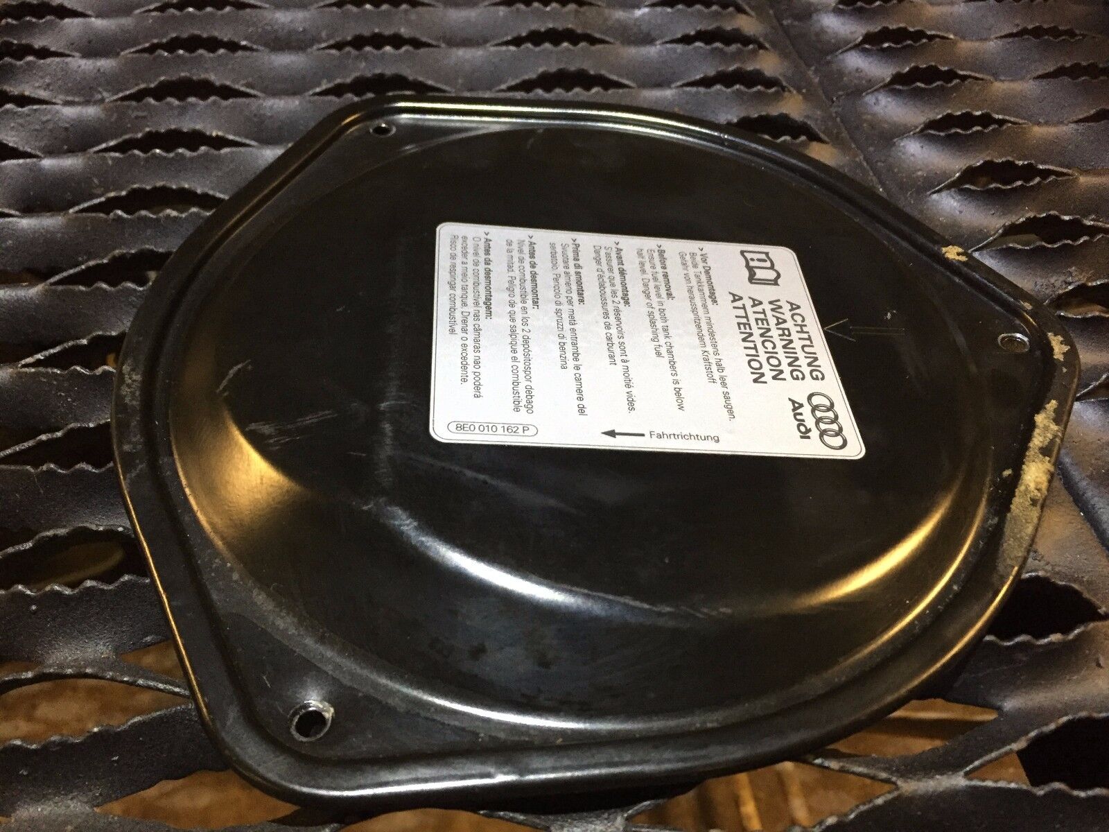 2005-2008 Audi A6 C6 Fuel Tank Access Panel Replacement Part OEM 8E0010162P - Perfect for DIY Repairs & Maintenance