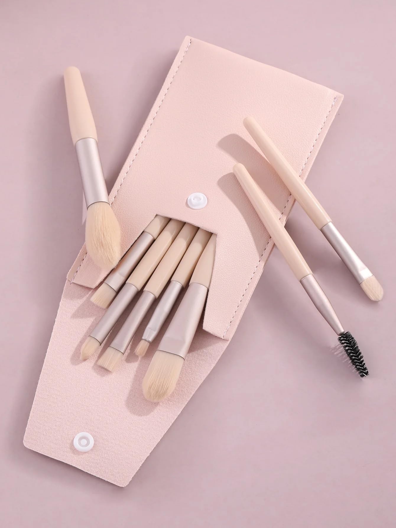 Beautiflame 8-Piece Professional Makeup Brush Set for Foundation, Blush, Eyeshadow, Eyeliner, Lips & Brows | Soft Synthetic Bristles | Travel-Friendly Cosmetic Brush Kit for Flawless Makeup Application at Home or On-the-Go