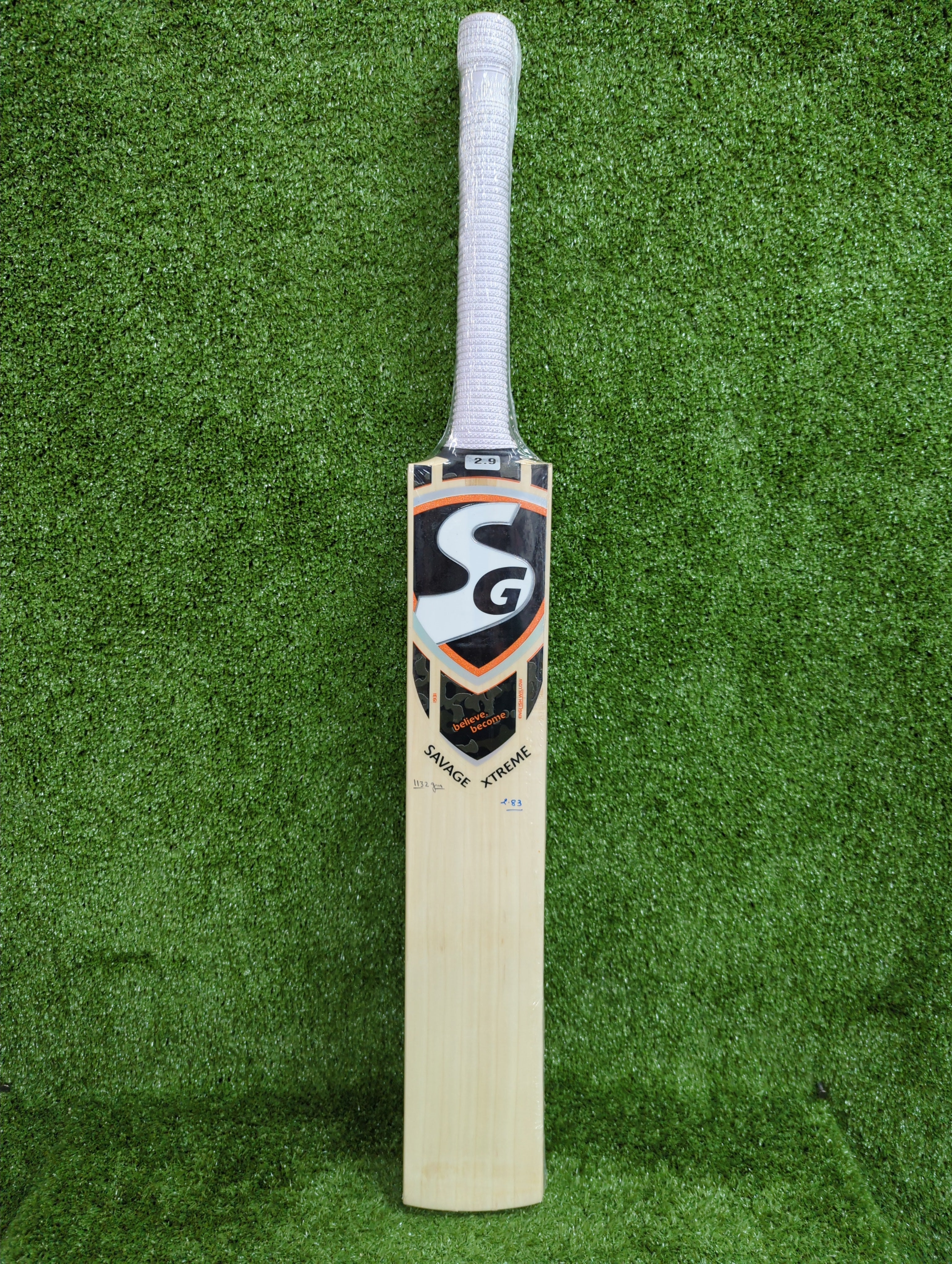 SG Savage Xtreme English Willow Cricket Bat - Hardik Pandya Series | Premium Cricket Equipment for Professional Players | Perfect for Matches, Training & Outdoor Sports