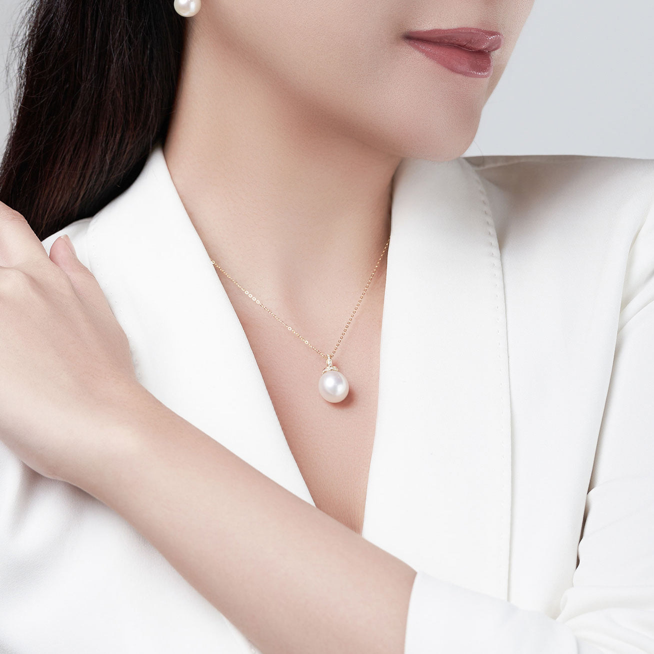 18K Solid Gold Diamond Australian White Saltwater Pearl Necklace - Elegant Bridal Jewelry & Luxury Gift for Women - Perfect for Weddings, Anniversaries, and Special Occasions