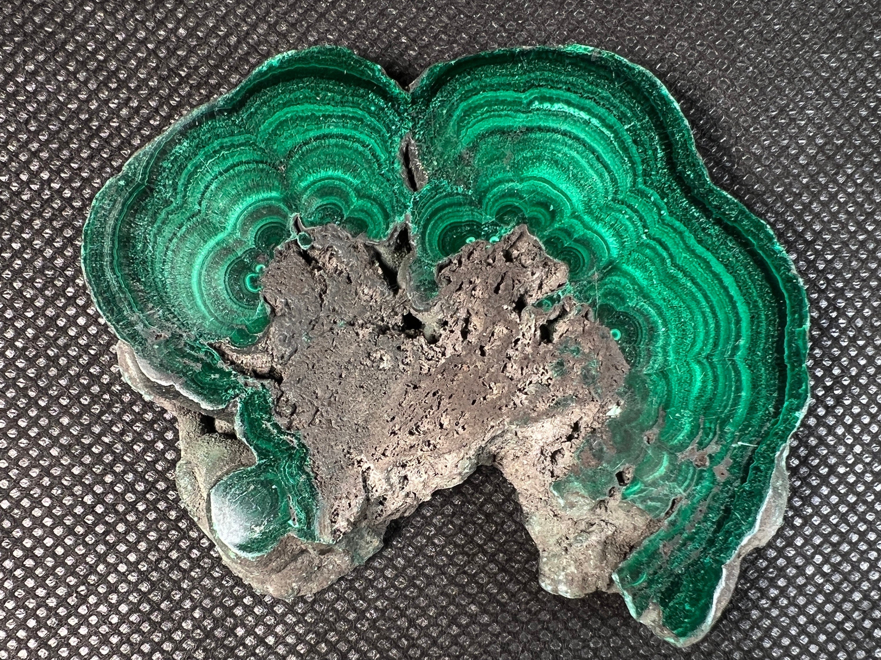 Premium MALACHITE Crystal Slab - Natural Green Malachite Stone for Jewelry Making, Unique Spiritual Gift, Home Decor & Healing Crystal Collection - Perfect for Meditation, Energy Work & Crystal Healing Practices
