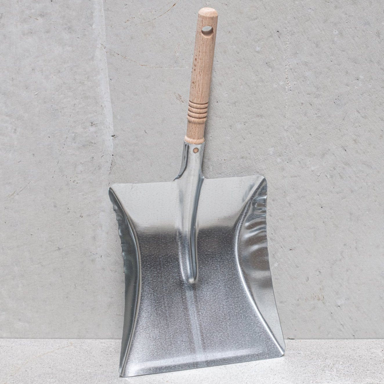 Heavy Duty Galvanized Metal Dustpan with Long Handle - Rustproof & Durable for Indoor/Outdoor Cleaning - Ideal for Home, Garage, Workshop, and Office Use