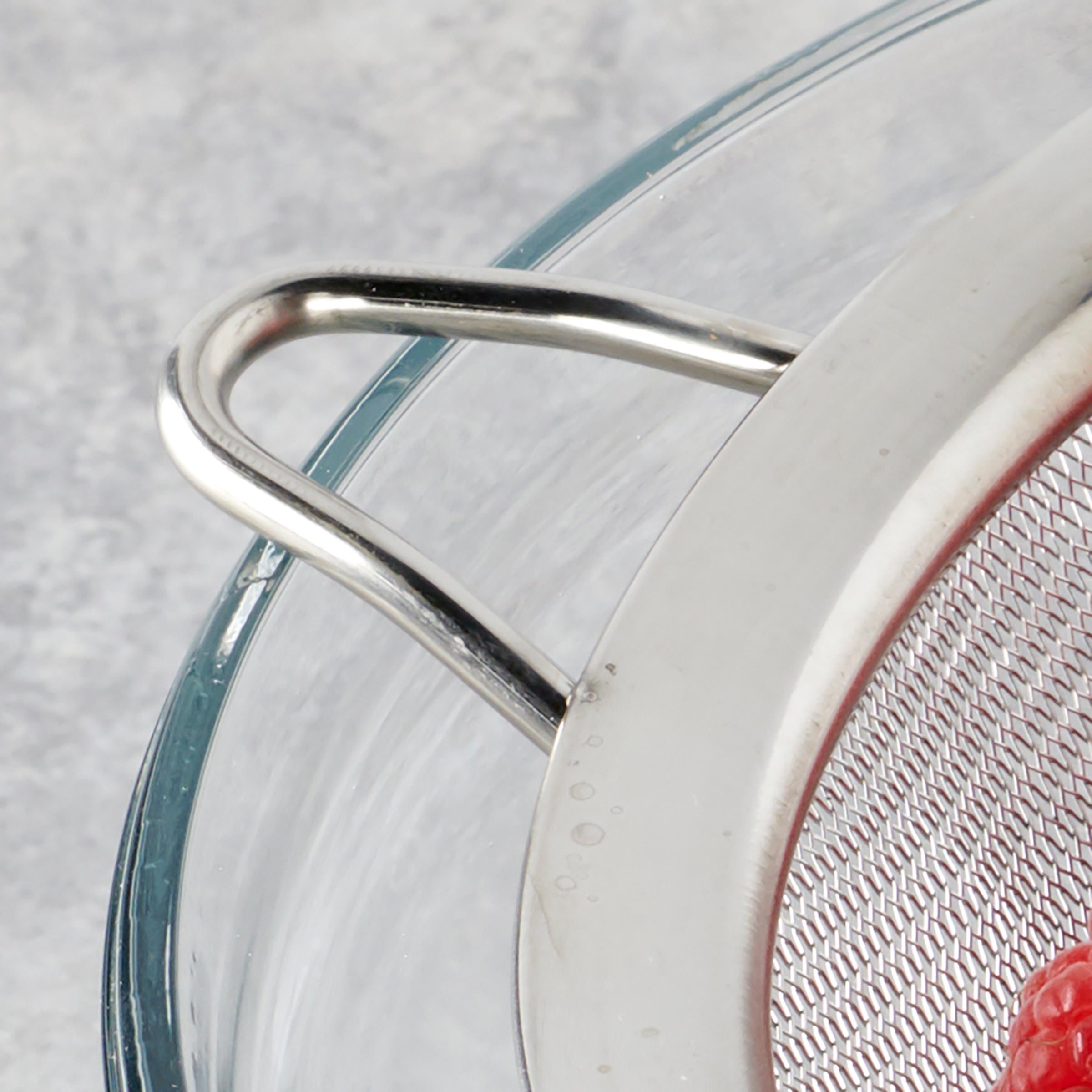 Premium 6-Inch Stainless Steel Kitchen Strainer - Fine Mesh Colander for Pasta, Vegetables, and Fruits - Ideal for Cooking, Baking, and Food Prep