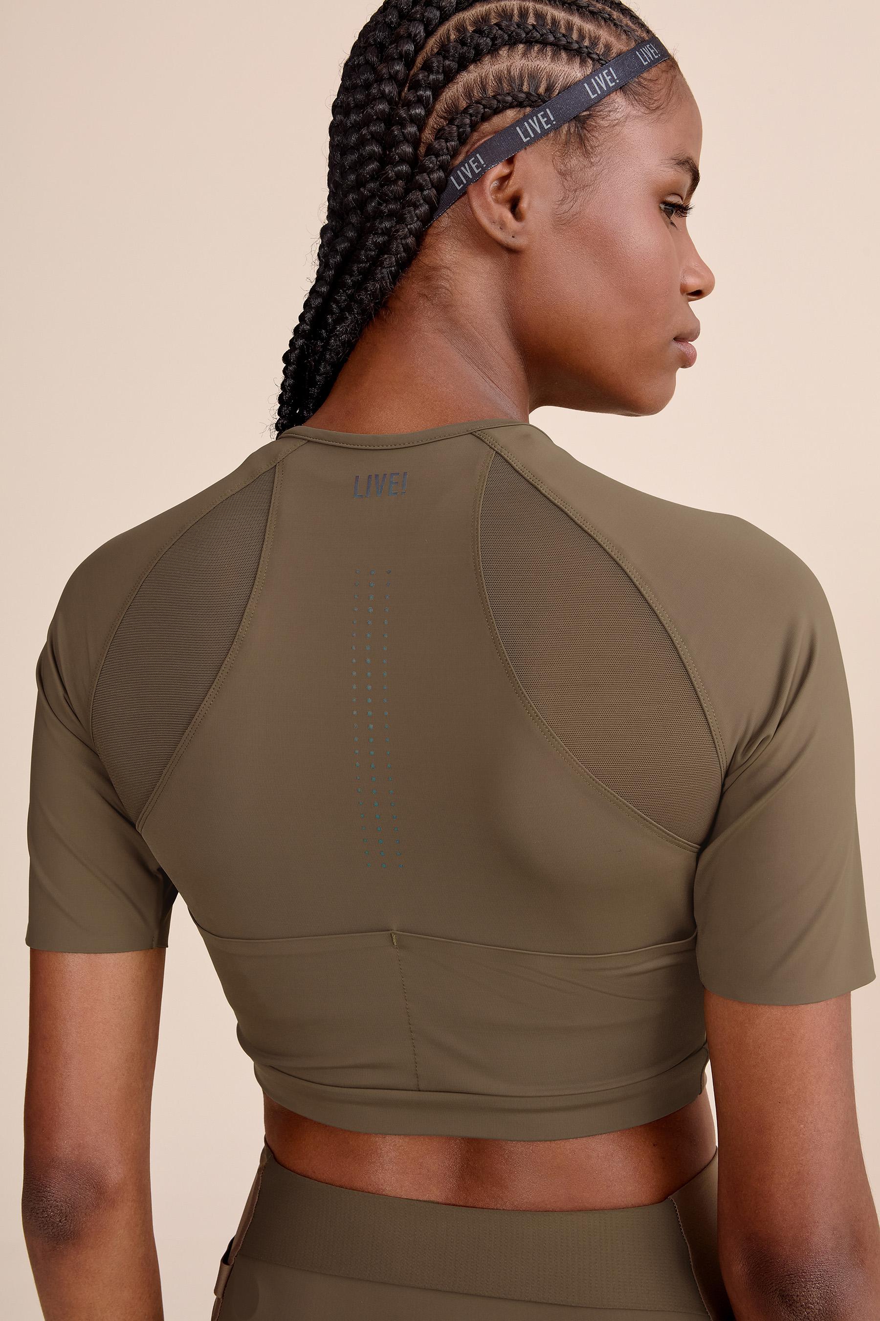 Race Pro® Mesh Cropped Top for Women - Breathable Athletic Workout Shirt for Running, Yoga & Gym - High-Performance Sports Apparel