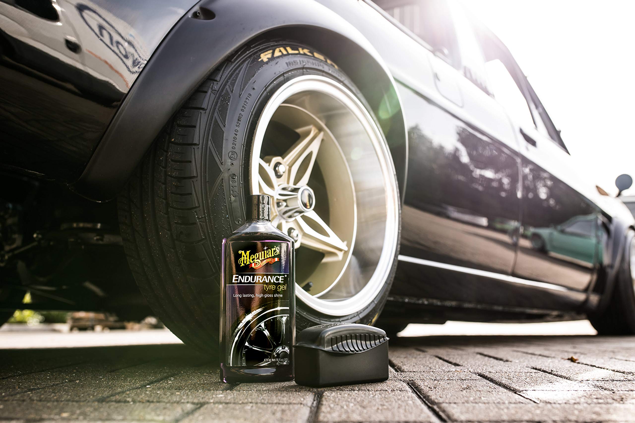 Meguiar's Complete Car Cleaning Kit - Wash, Wax, Wheel & Interior Detailing Kit with Storage Bag - Perfect for Car Wash, Waxing & Detailing at Home or Professional Use