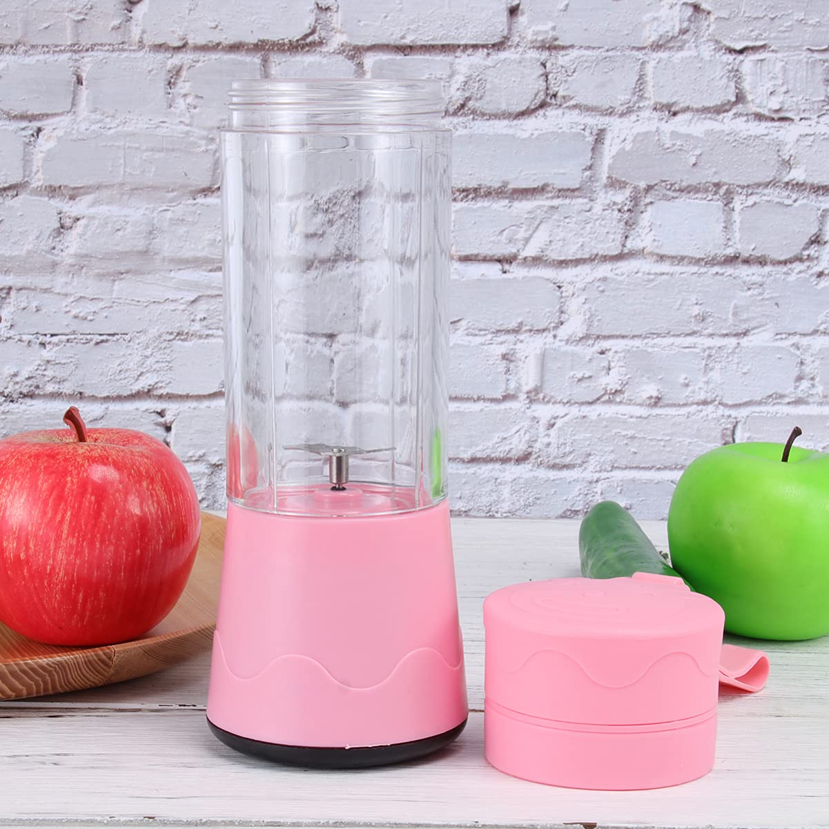Portable USB Fruit Juicer Blender - Compact Handheld Mixer for Fresh Juice On The Go - Perfect for Travel, Office, and Home Use