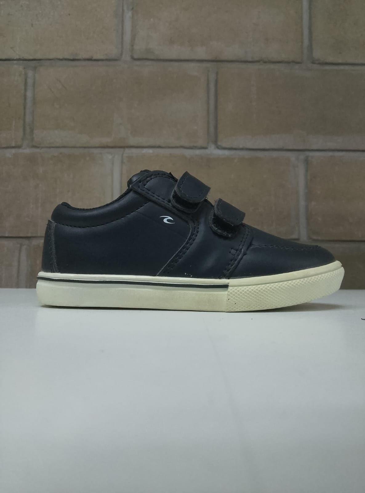 Rip Curl Kids Transit Vulc Velcro Sneakers - Black | Comfortable & Durable Skate Shoes for Boys & Girls | Perfect for School, Skateboarding & Outdoor Activities