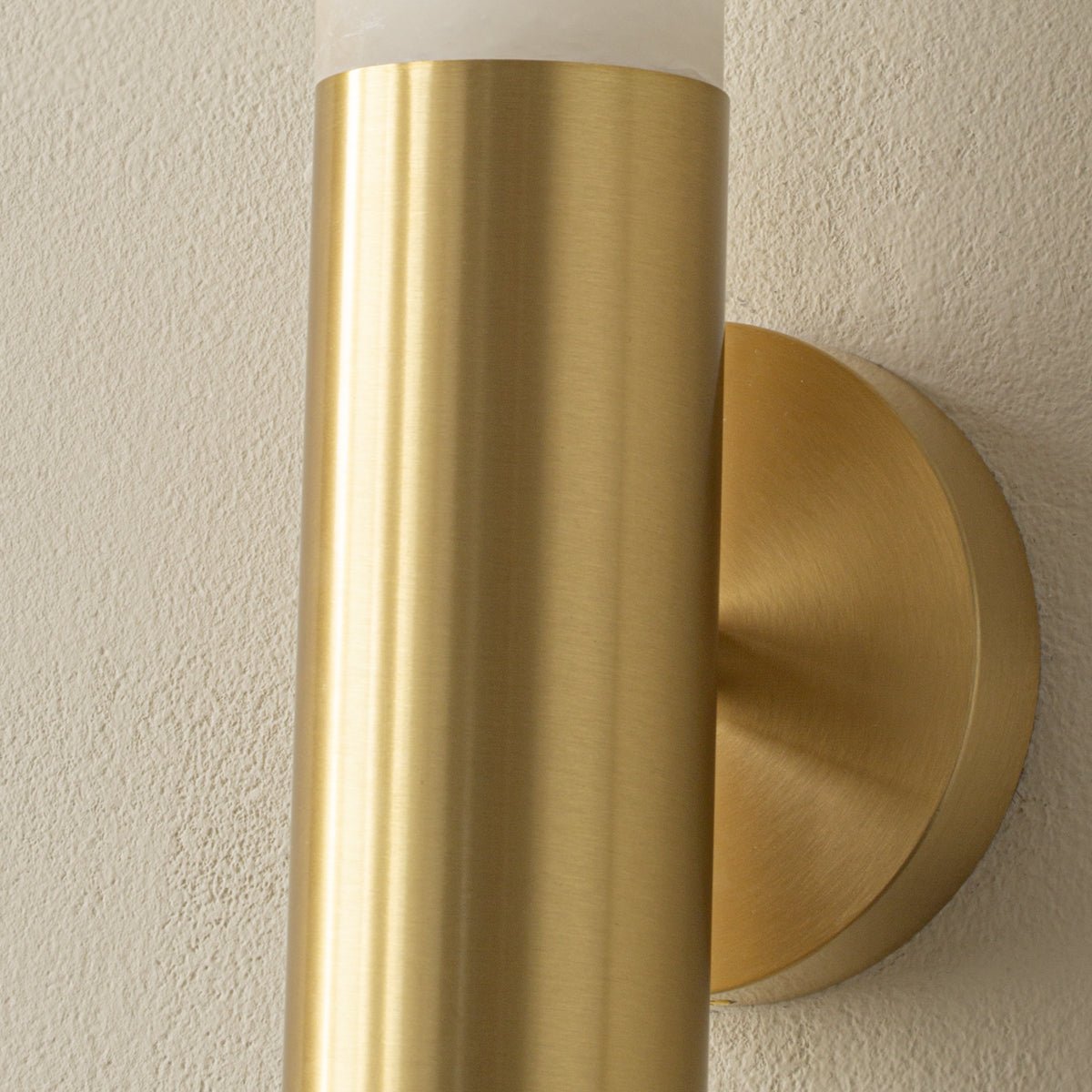 Cavoya Alabaster Wall Light - Elegant Sconce for Bedroom, Living Room & Hallway | Dimmable LED Fixture with Natural Stone Shade | Modern Home Decor Lighting