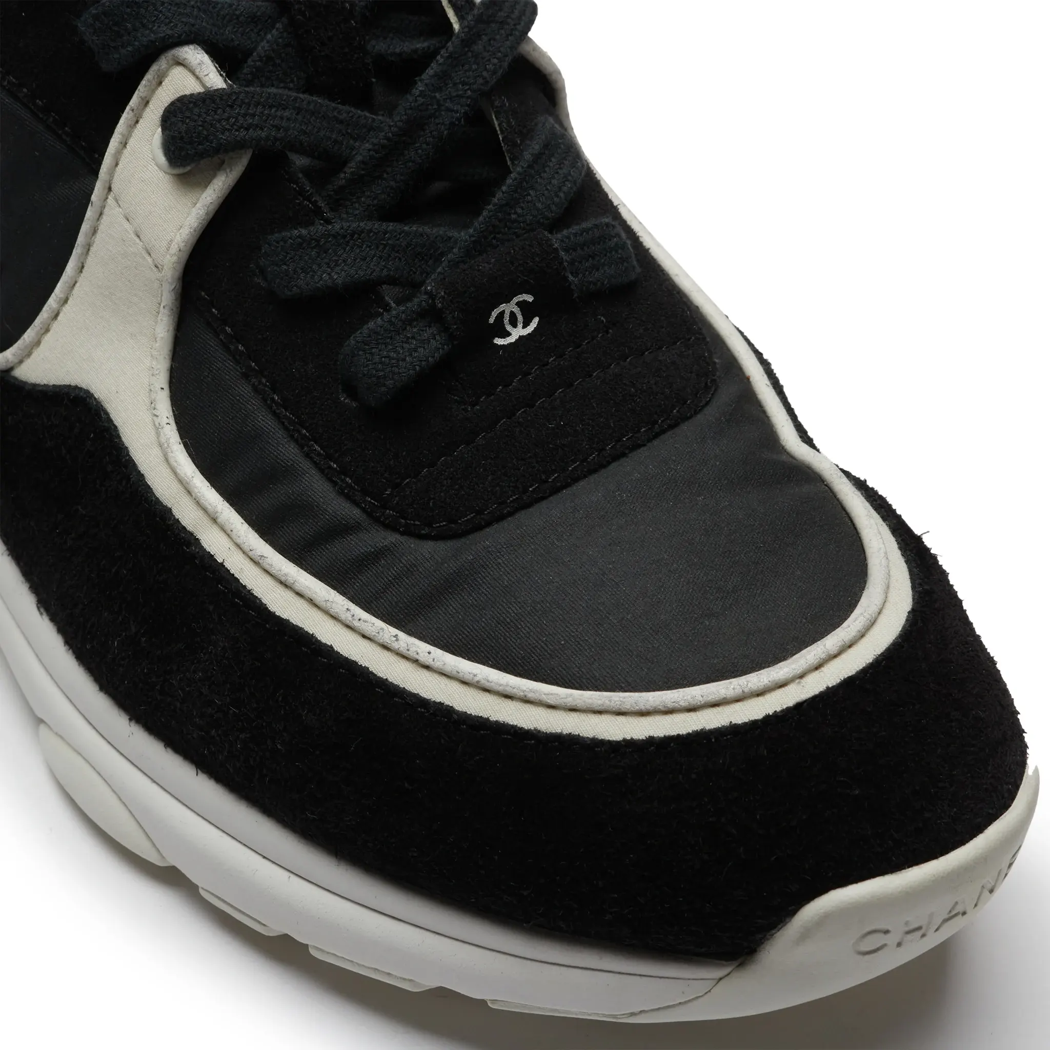 Vintage Chanel CC Logo Suede Nylon Reflective Black & White Sneakers - Stylish Luxury Fashion for Women | Perfect for Casual Outings & High-End Streetwear