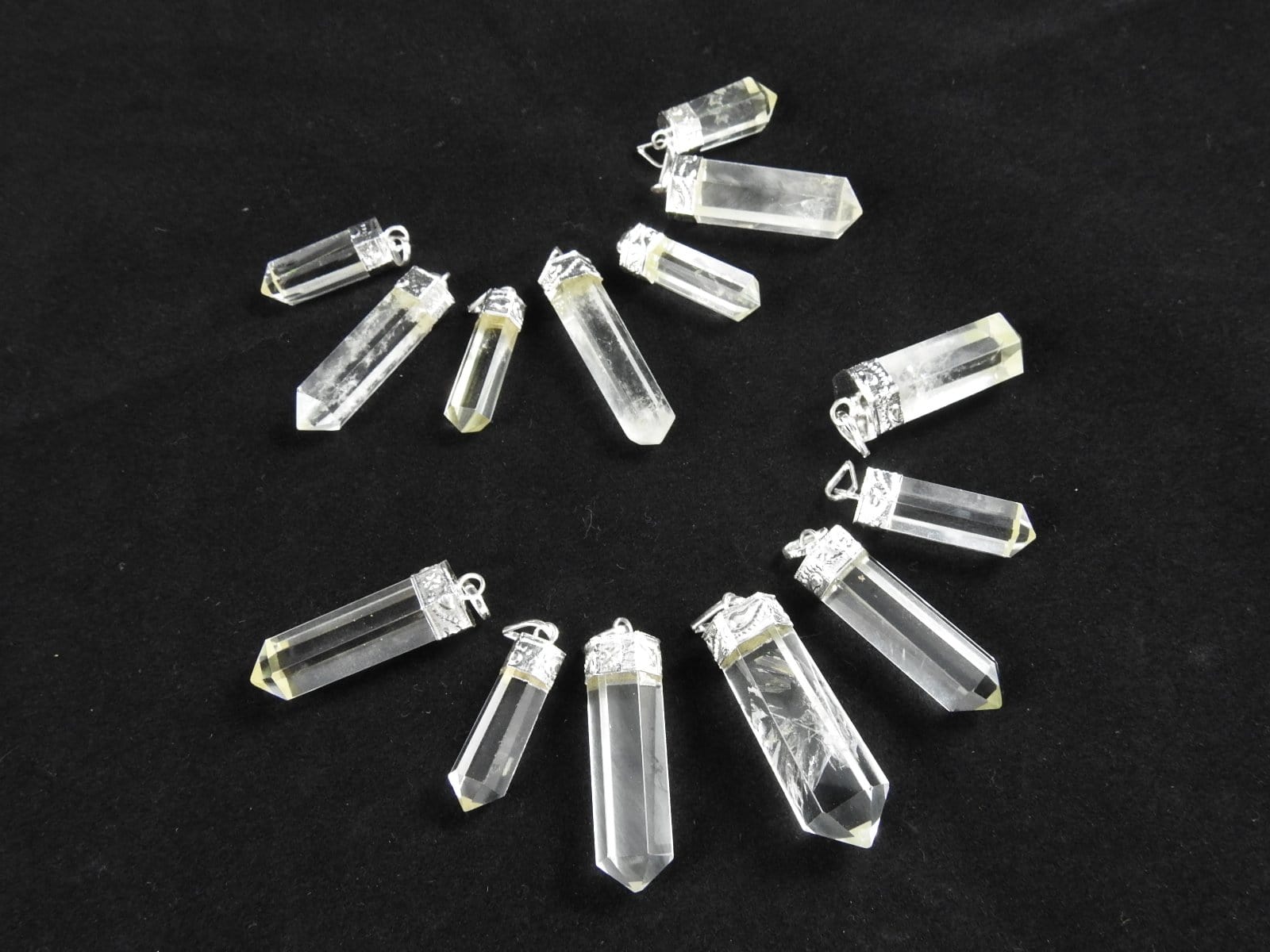 Natural Clear Quartz Point Pendant Necklace - Healing Crystal Jewelry for Meditation, Energy Cleansing & Spiritual Protection