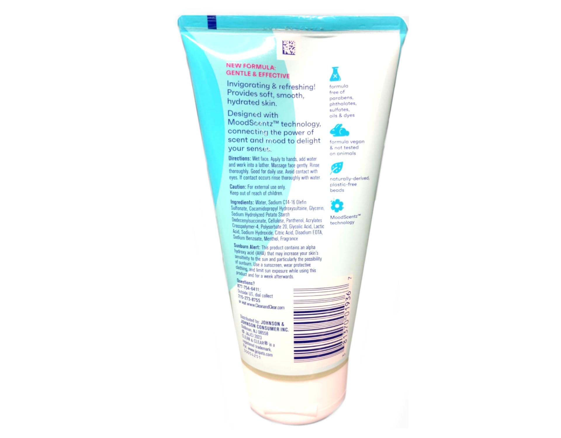 Clean & Clear Deep Action Oil-Free Exfoliating Facial Scrub for Deep Pore Cleansing - Cooling Face Wash with Natural Exfoliating Beads, Refreshing Daily Face Scrub for Acne & Blackheads - 5 oz | Perfect for Morning & Night Skincare Routine