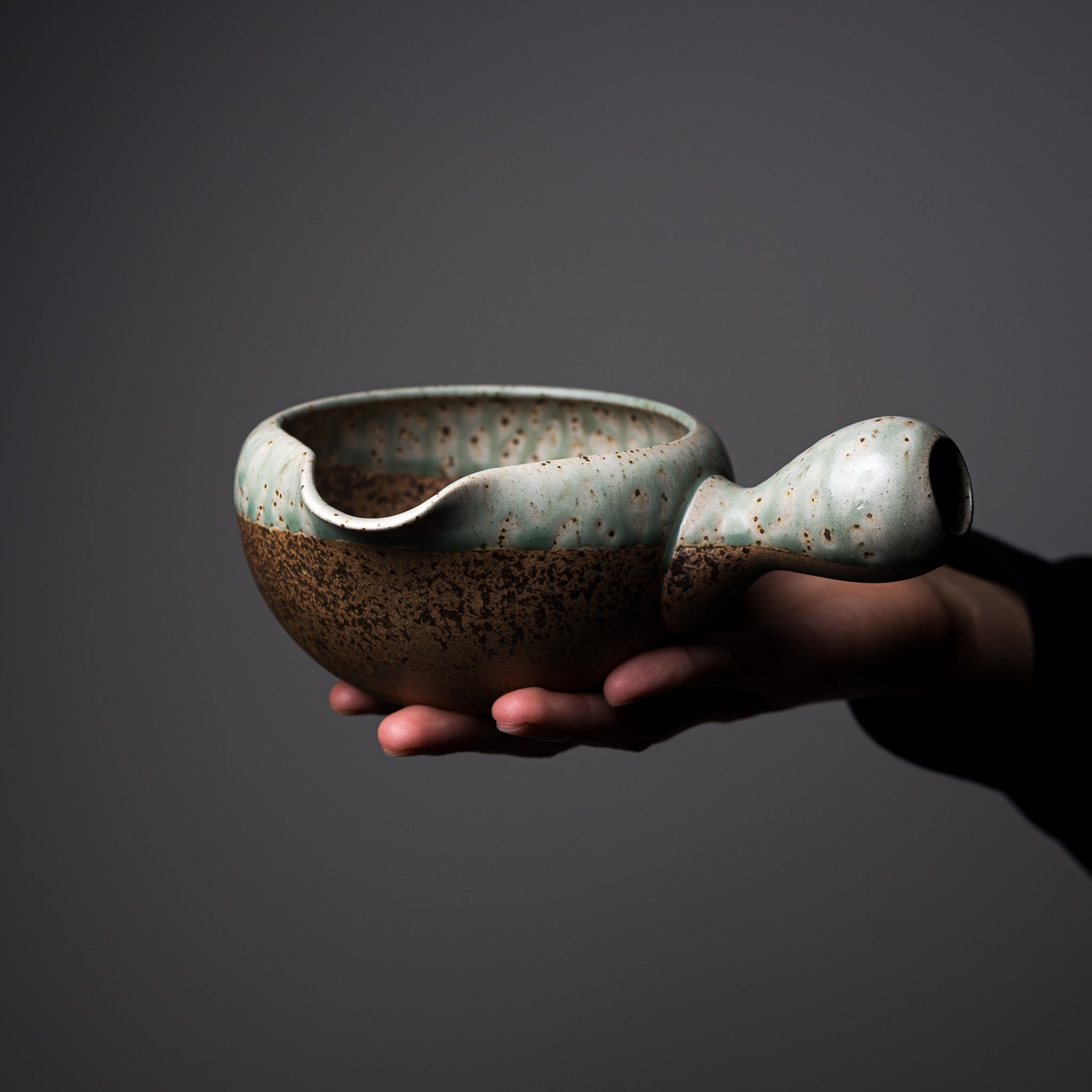 Premium Tokoname Yuzamashi Matcha Bowl with Spout - Handcrafted Japanese Wabi-Sabi Tea Ceremony Set - Perfect for Traditional Matcha Preparation & Zen Tea Rituals