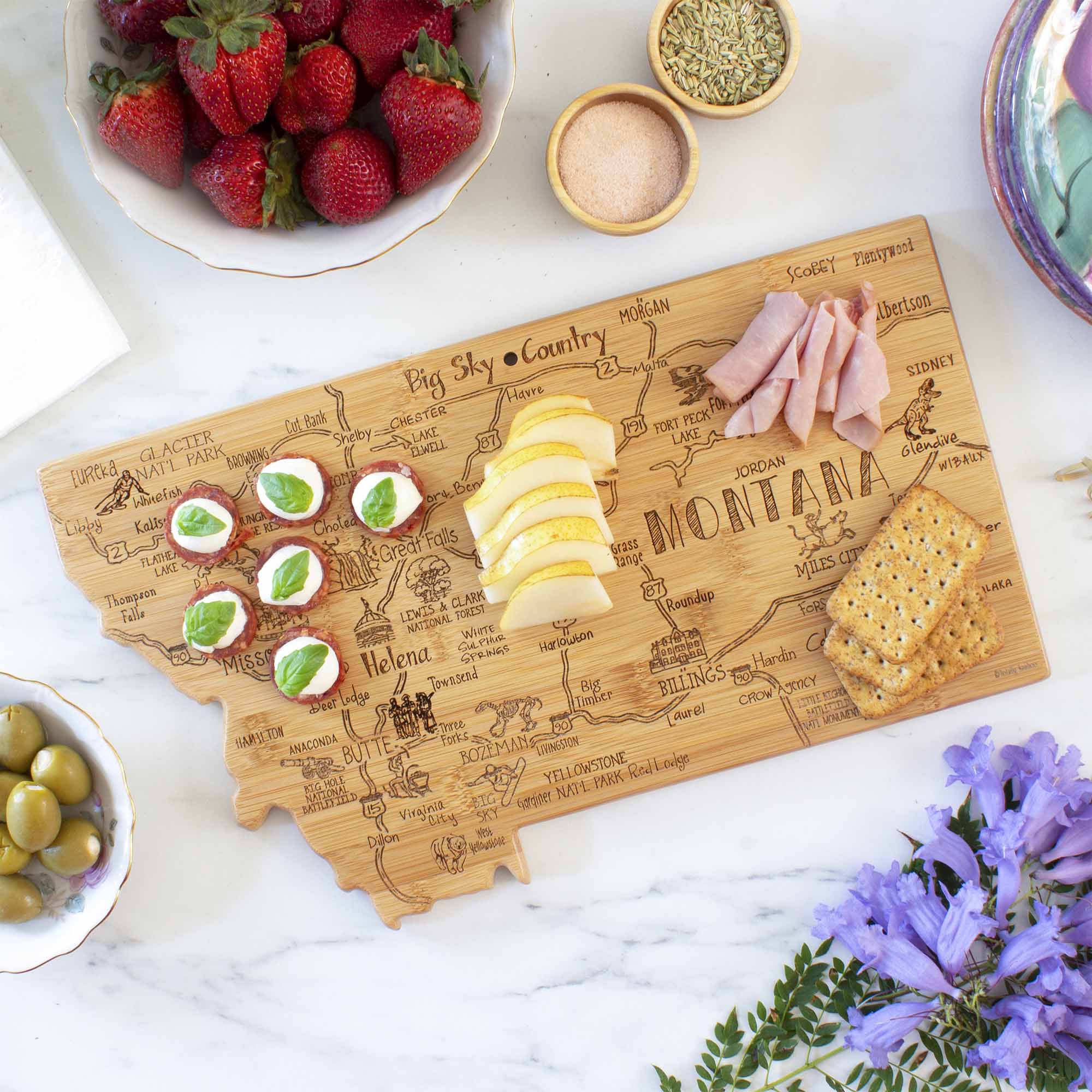 Premium Montana-Themed Wooden Cutting Board - 16 x 9.5 Inches - Perfect for Kitchen Prep, Charcuterie Boards & Home Decor