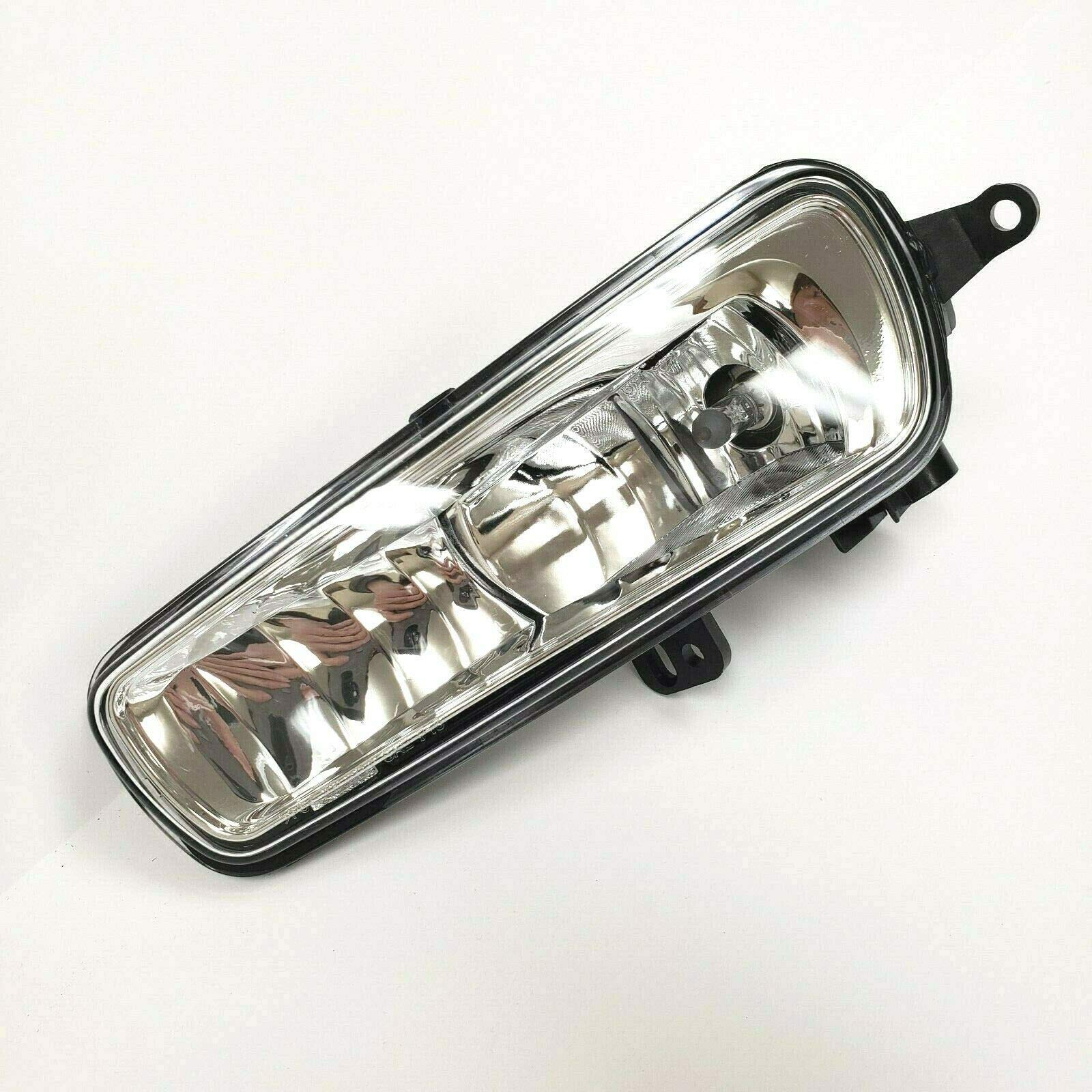 2015-2018 Ford Focus Clear Lens Fog Lights - OEM Style Replacement with Bezel & Bulbs - Improve Visibility for Night Driving & Bad Weather Conditions