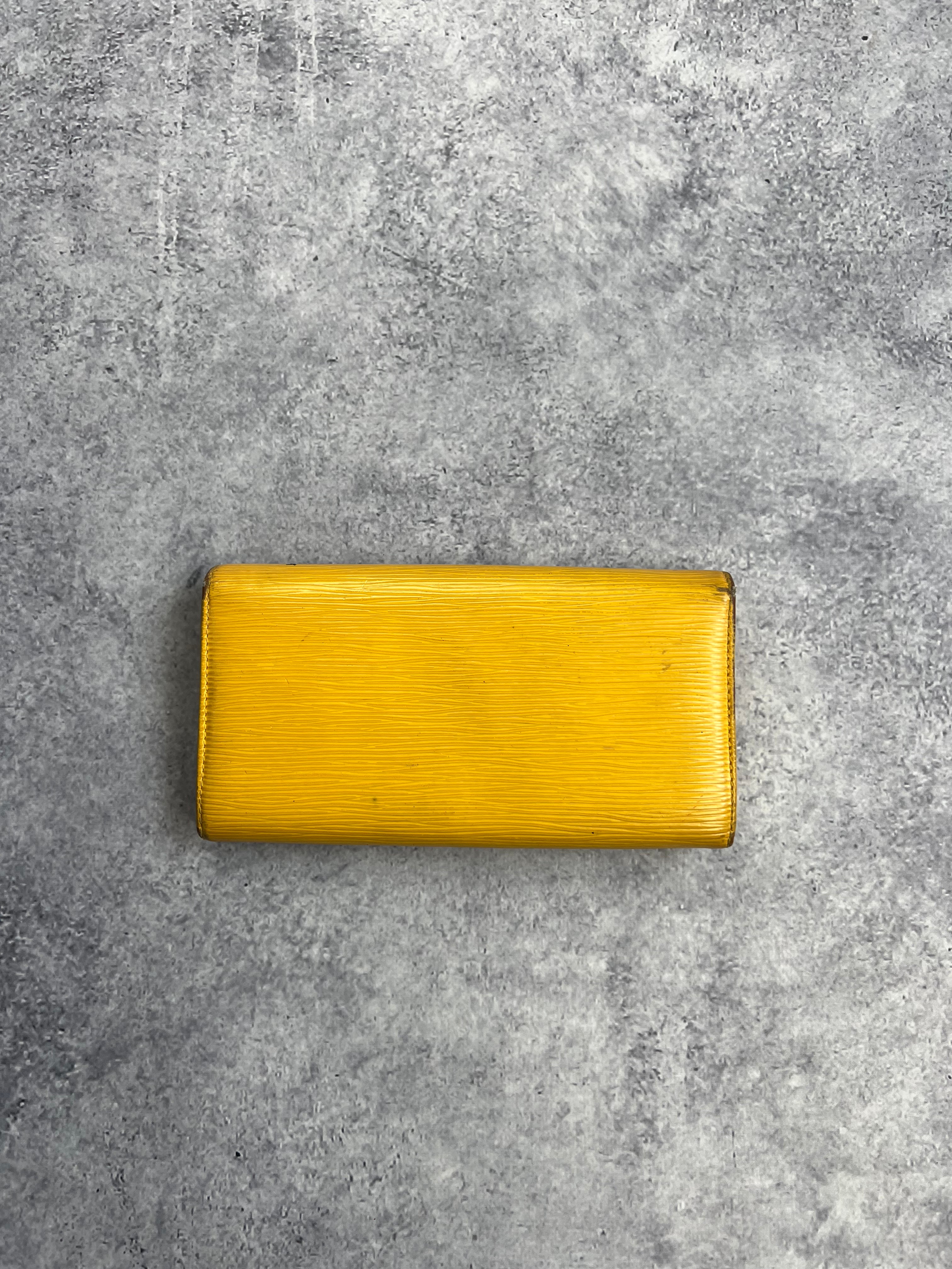 Authentic Vintage Louis Vuitton Epi Leather Handbag in Yellow - Perfect for Everyday Use, Work & Special Occasions