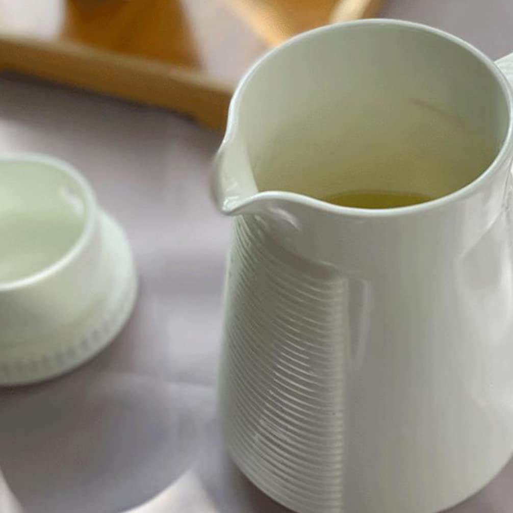 Cabilock White Ceramic Pitcher with Lid - 550ML Farmhouse Style Porcelain Water Pitcher for Serving, Kitchen Utensil Holder & Decorative Vase - Perfect for Iced Tea, Lemonade, Milk & Home Decor
