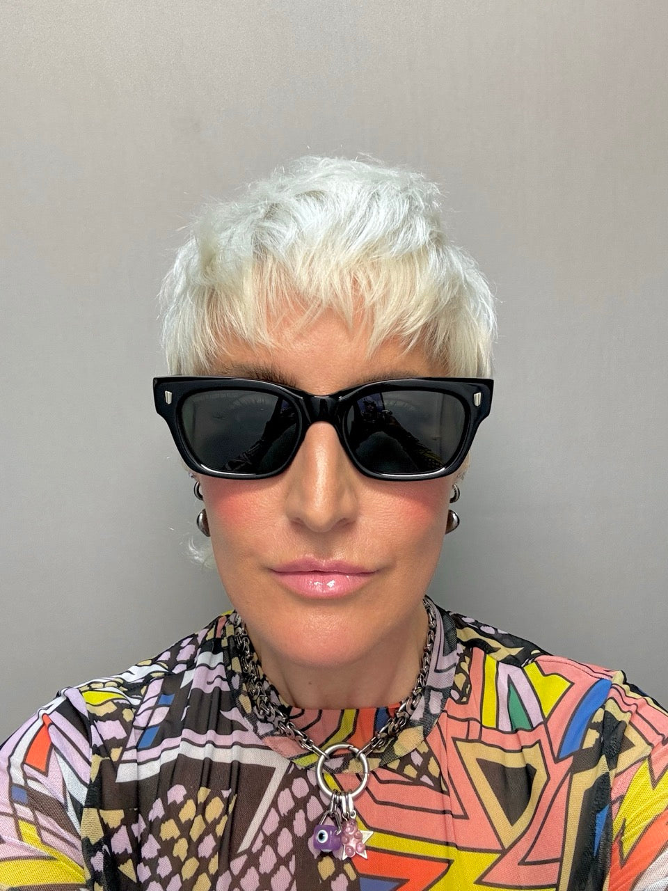 Cutler and Gross 1391 01 Black Sunglasses - Classic Aviator Style for Men & Women - Perfect for Outdoor Activities, Driving, and Fashion Accessories