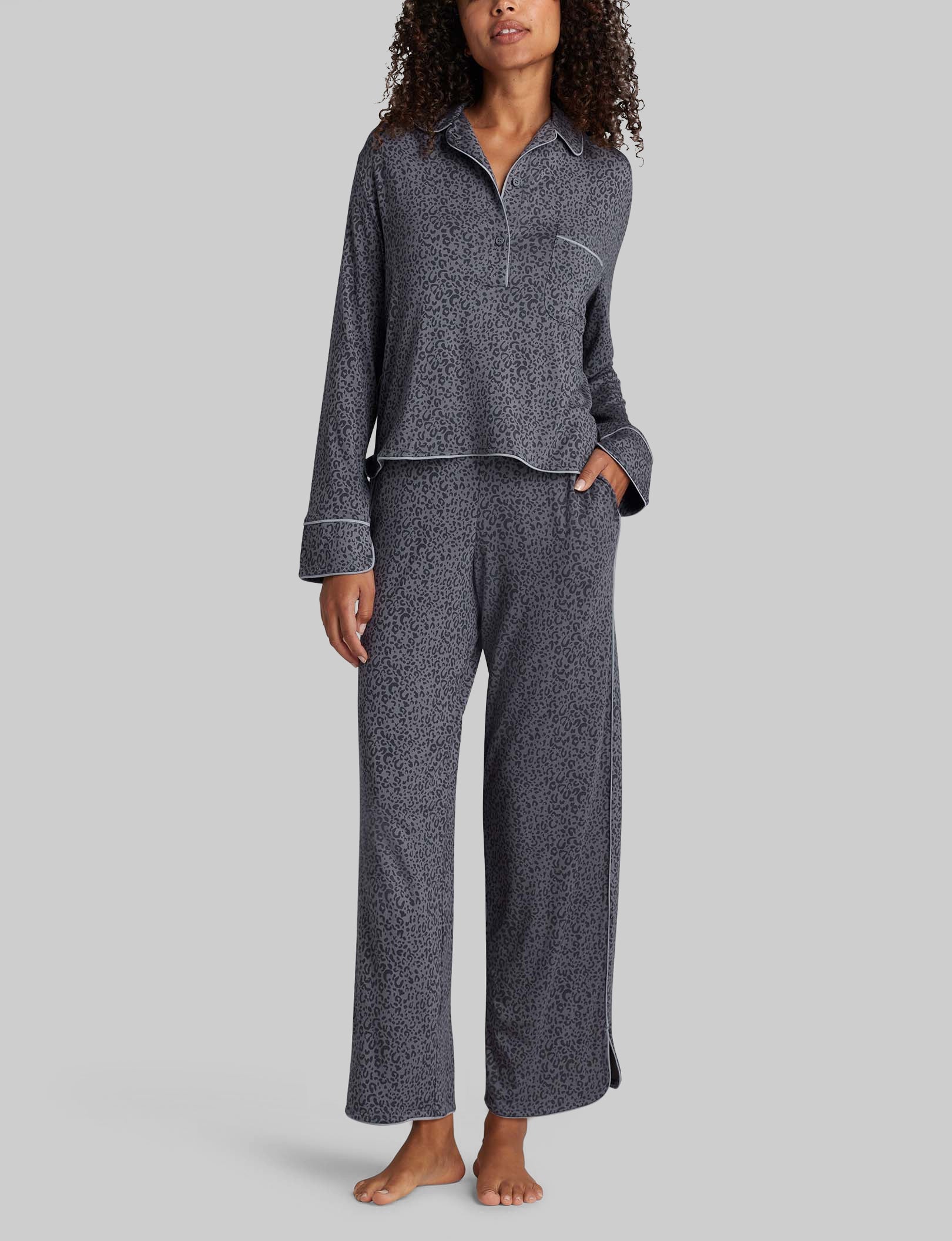 Cozy Women's Long Sleeve Pajama Set - Soft Pullover Sleepwear Top & Lounge Pants for Relaxing at Home, Sleeping, or Lounging Comfortably