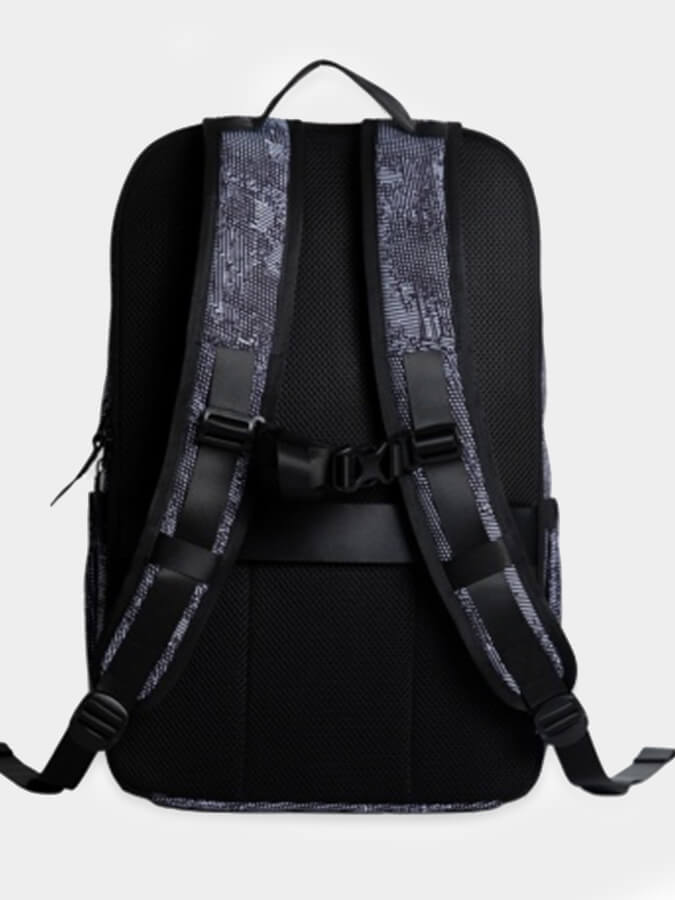 Vooray 2nd Avenue Backpack - Stylish Laptop Backpack for Women & Men, Water-Resistant College School Bag with USB Charging Port - Perfect for Work, Travel & Daily Commute