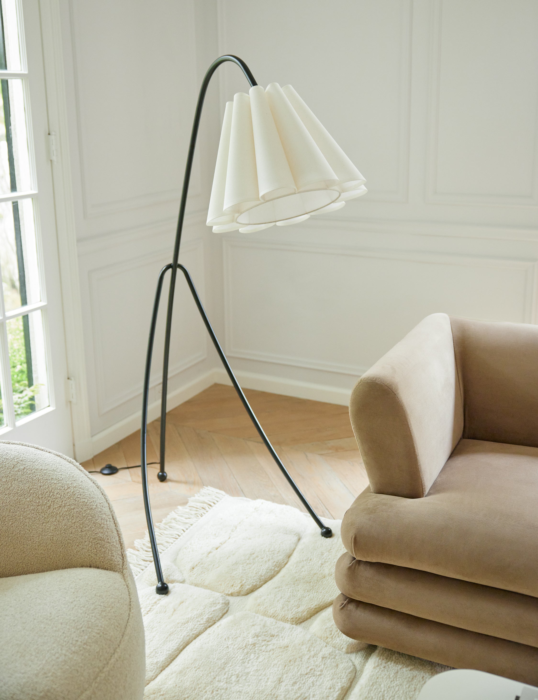 Sarah Sherman Samuel Addie Floor Lamp - Modern Minimalist LED Standing Light for Living Room, Bedroom & Office - Adjustable Height & Warm White Light