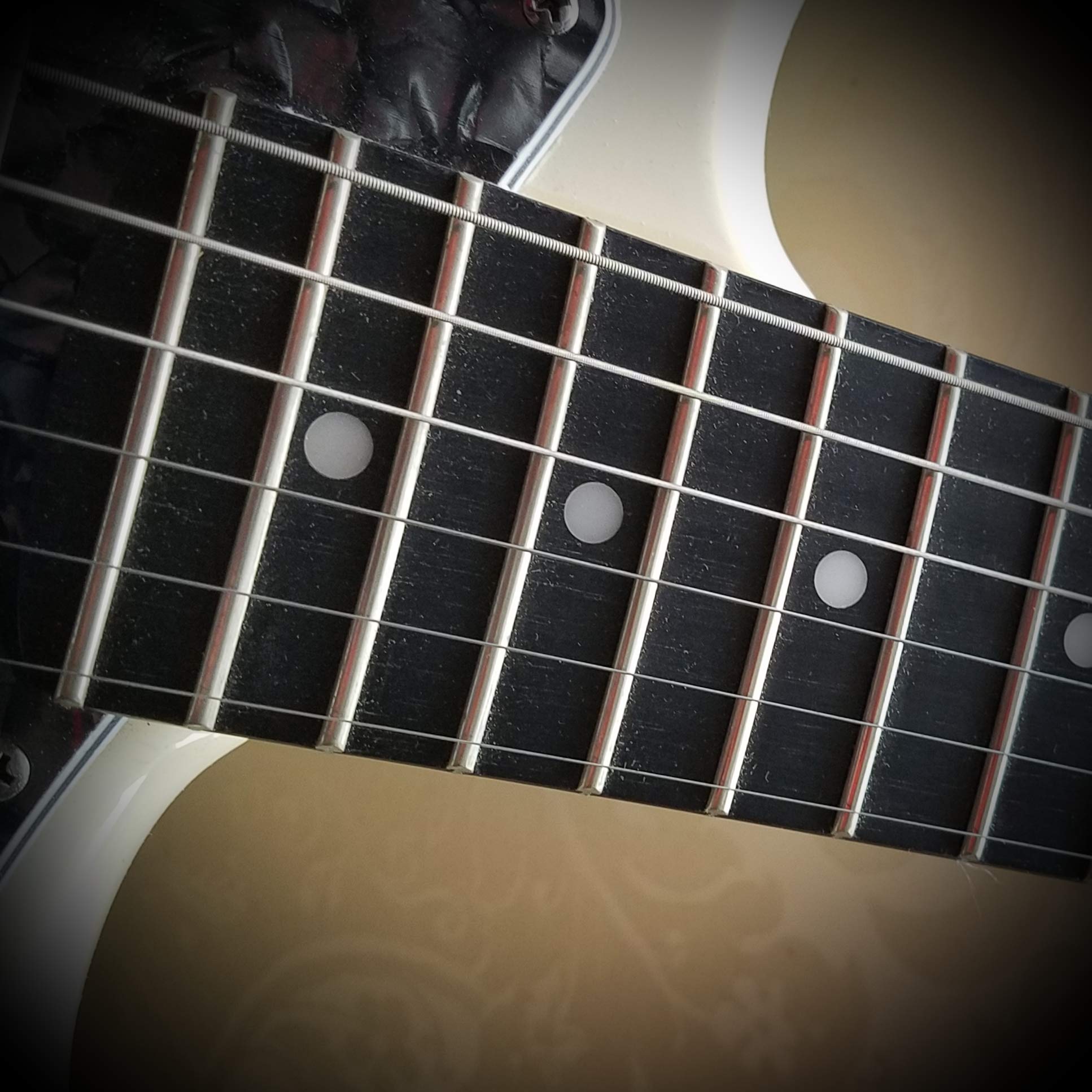 GHS BNR-XL Electric Guitar Strings - Burnished Nickel Rockers, Polished Pure Nickel, Extra Light 9-42 Gauge (Pack of 3) | Perfect for Rock, Blues & Studio Recording