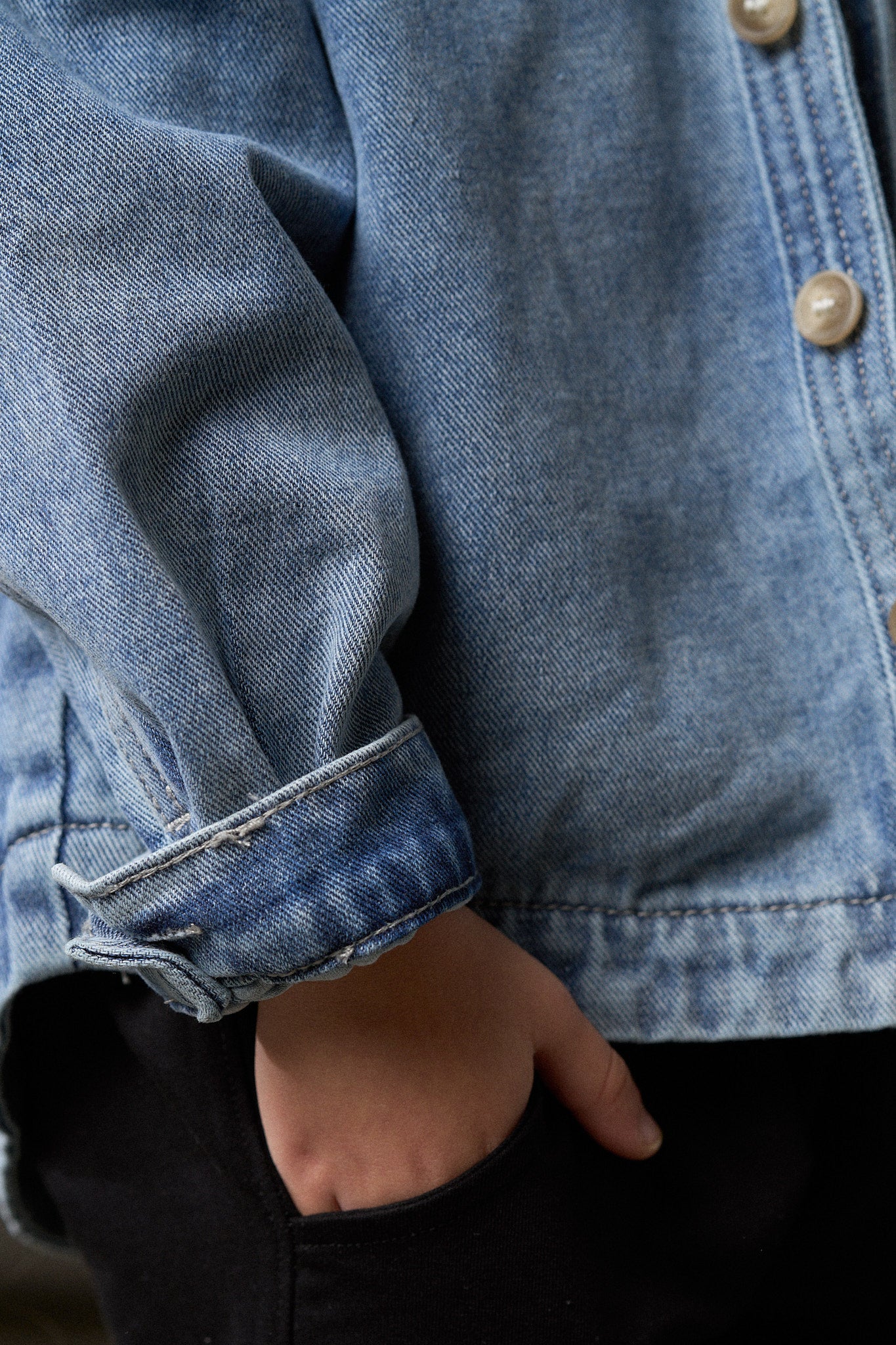 Stylish Light Wash Hooded Denim Shacket Jacket for Men & Women | Casual Outerwear for Fall & Spring | Perfect for Streetwear, Layering, and Everyday Fashion