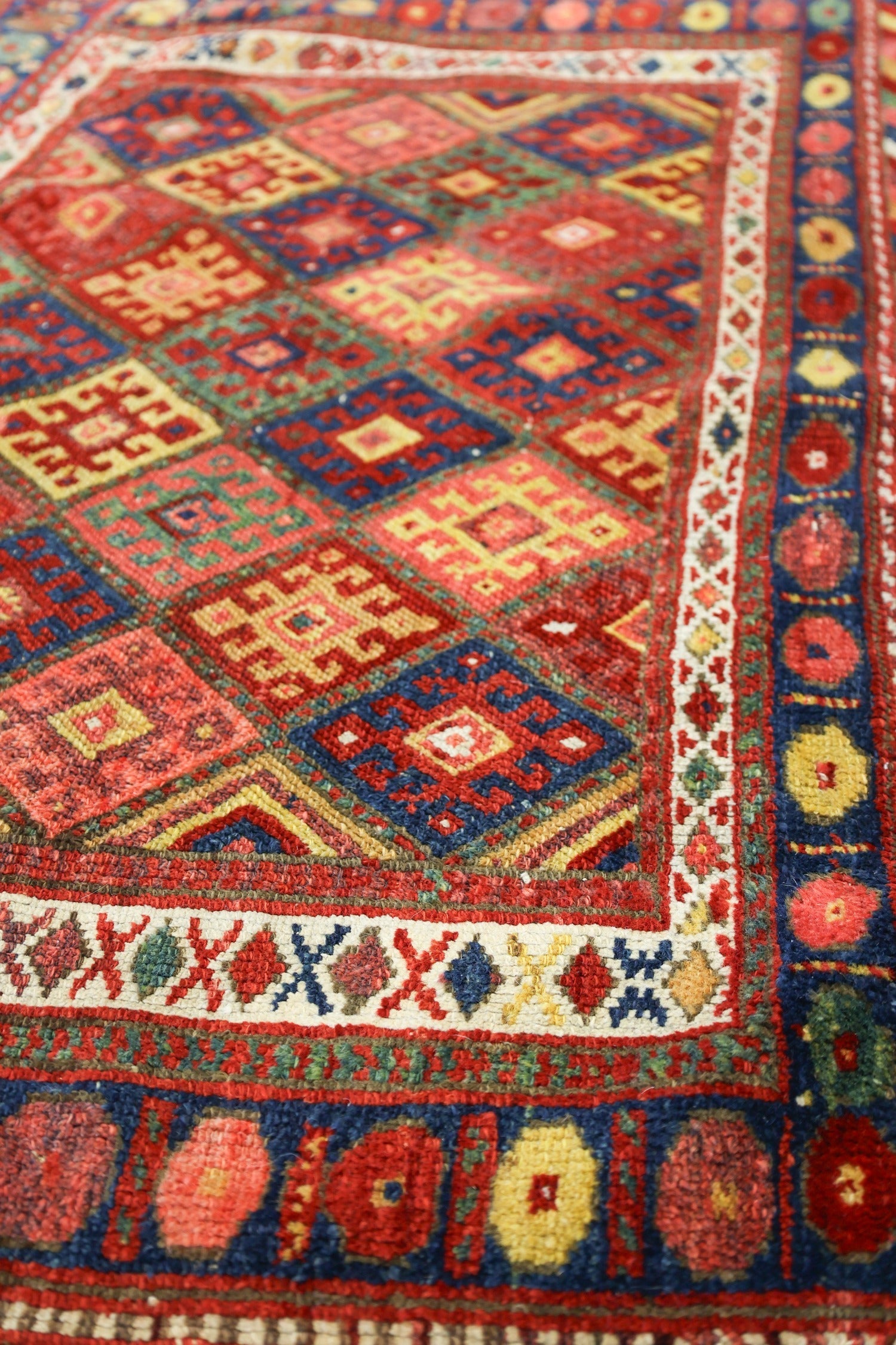 Handwoven Antique Jaffe Kurd Tribal Rug J75400 - Authentic Vintage Oriental Carpet for Living Room, Bedroom & Home Decor