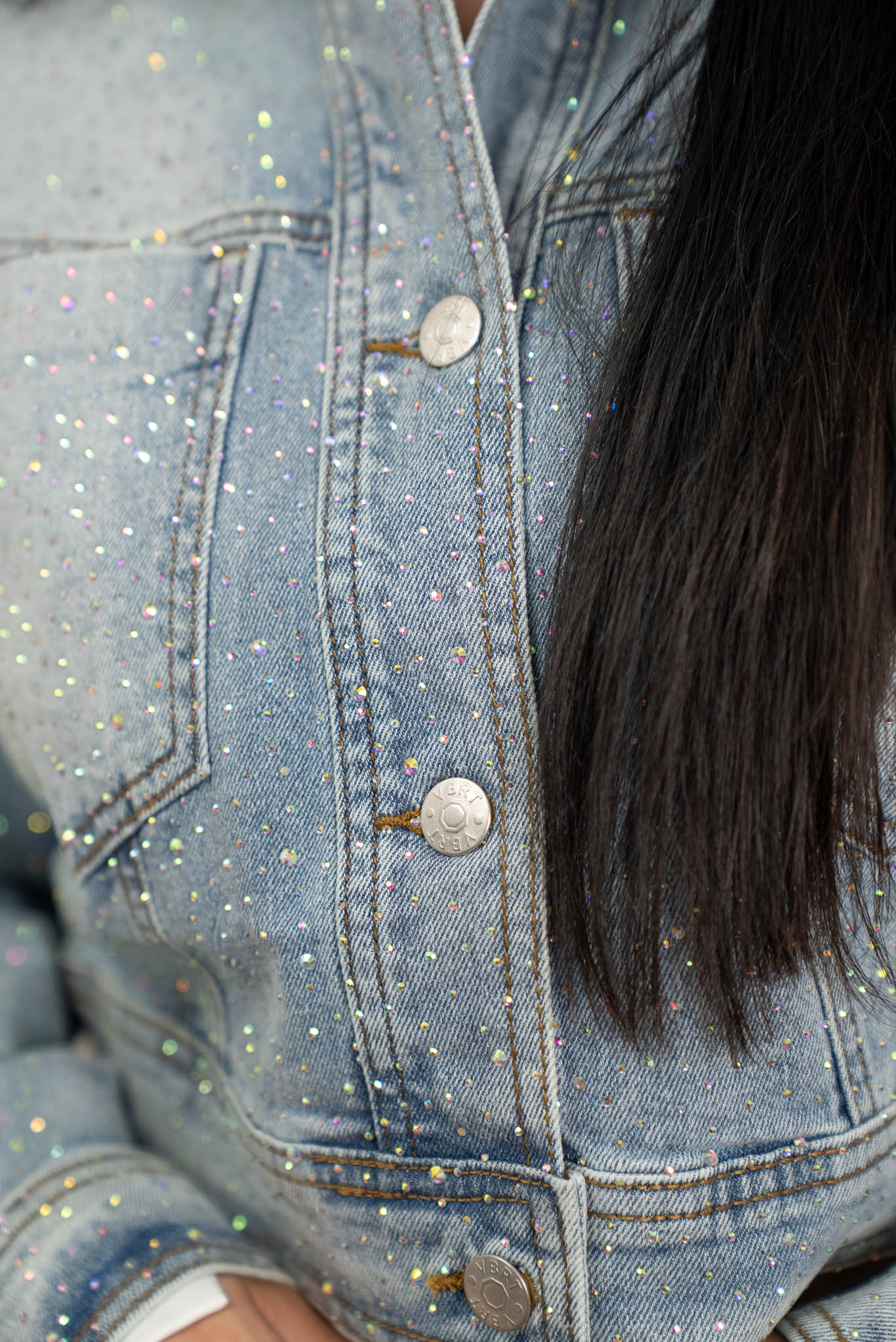 Rhinestone Embellished Cropped Denim Jacket for Women - Stylish Distressed Vintage Look - Perfect for Parties, Concerts & Casual Outfits