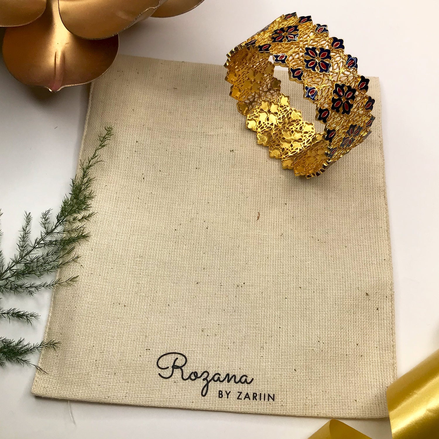 Floral Traces Bangle - Elegant Floral Design Bracelet for Women, Fashion Jewelry Gift for Her - Perfect for Parties, Weddings & Everyday Wear
