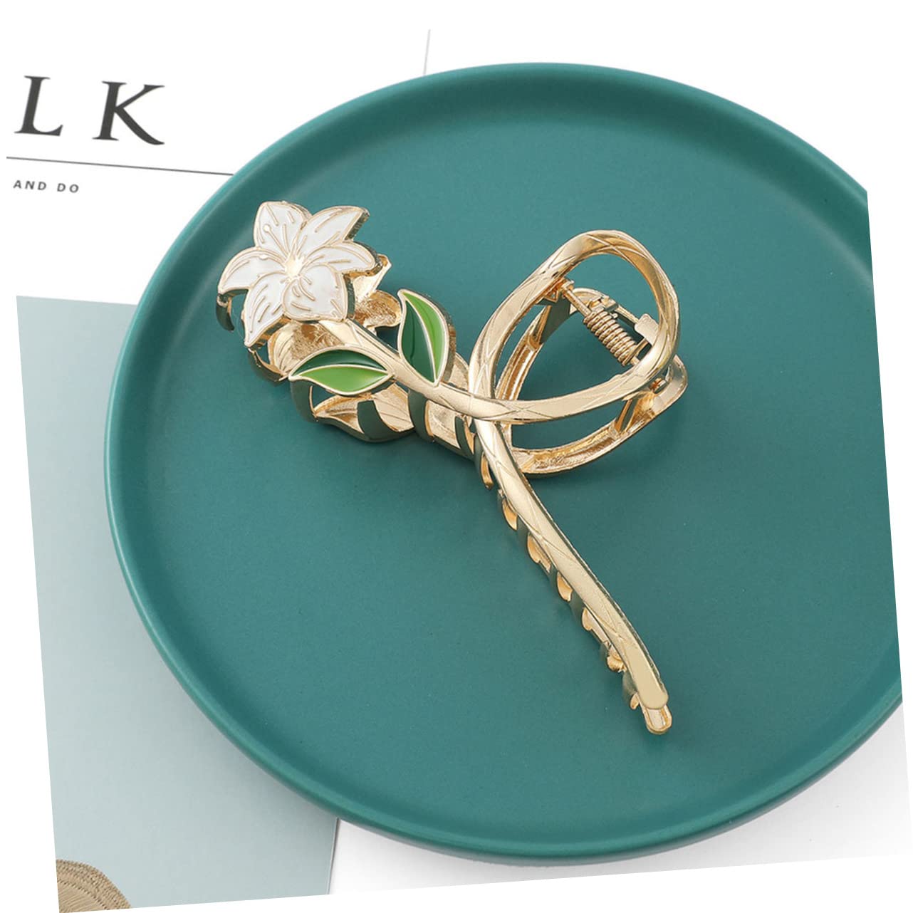 Mikinona 3-Pack Cute Metal Flower Hair Claw Clips for Women - Fashionable Hair Accessories for Volume & Style (Random Design) - Perfect for Everyday Wear, Parties & Gifts