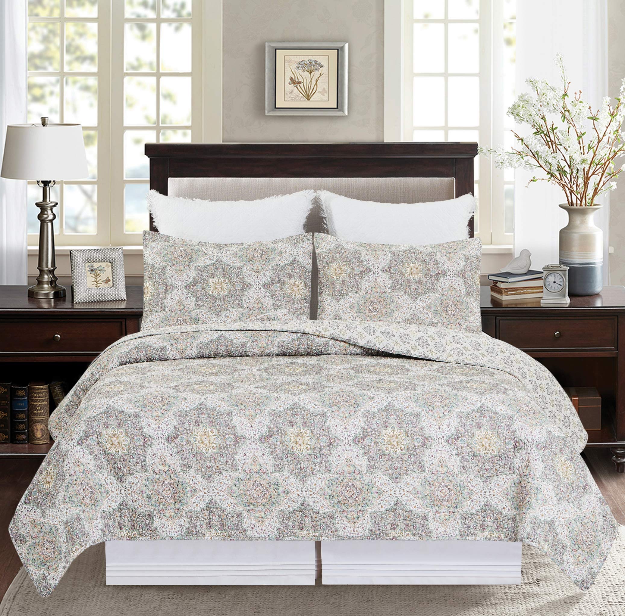 C&F Home Elaina Medallion Grey King Quilt Set - 100% Cotton 3-Piece Bedding Set, Machine Washable & Wrinkle Resistant - Perfect for Master Bedroom, Guest Room & Cozy Home Decor