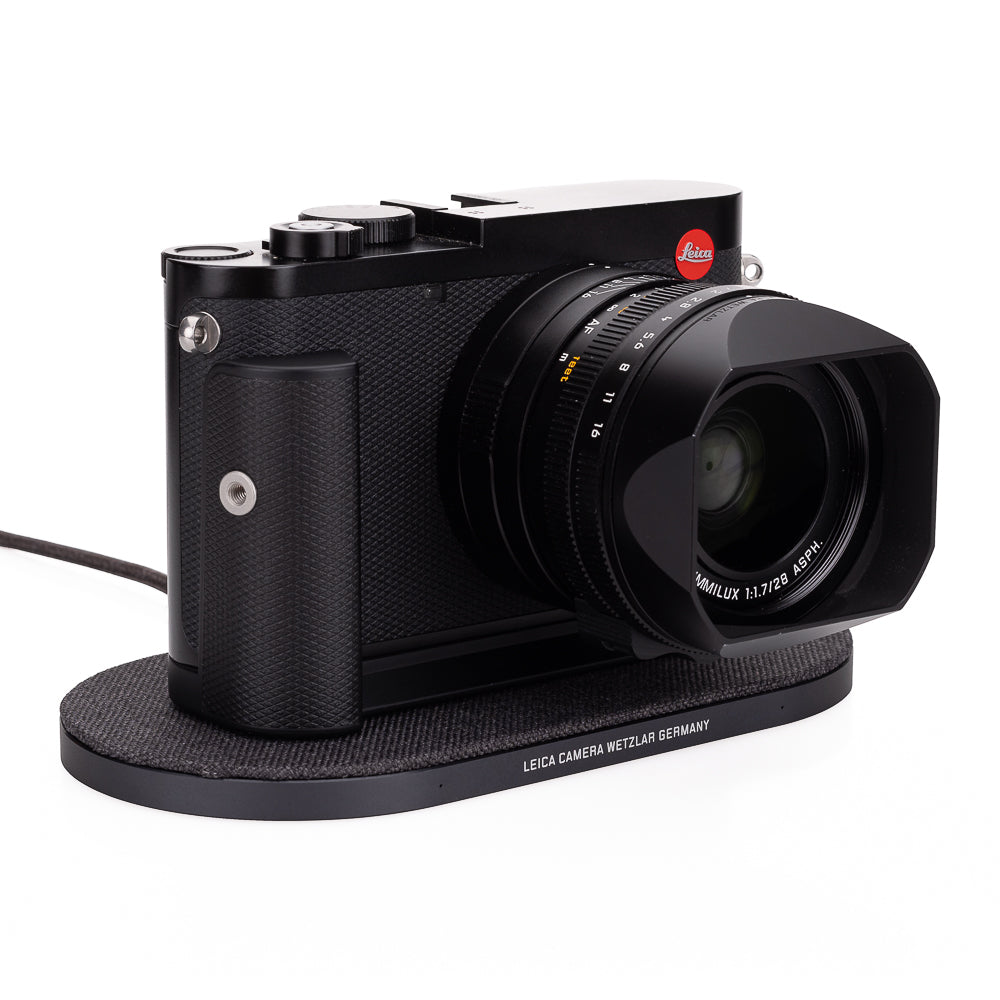 Leica Q3 Drop XL Wireless Charger - Fast Qi-Certified Charging Pad for iPhone, Samsung & AirPods | Perfect for Home, Office & Travel