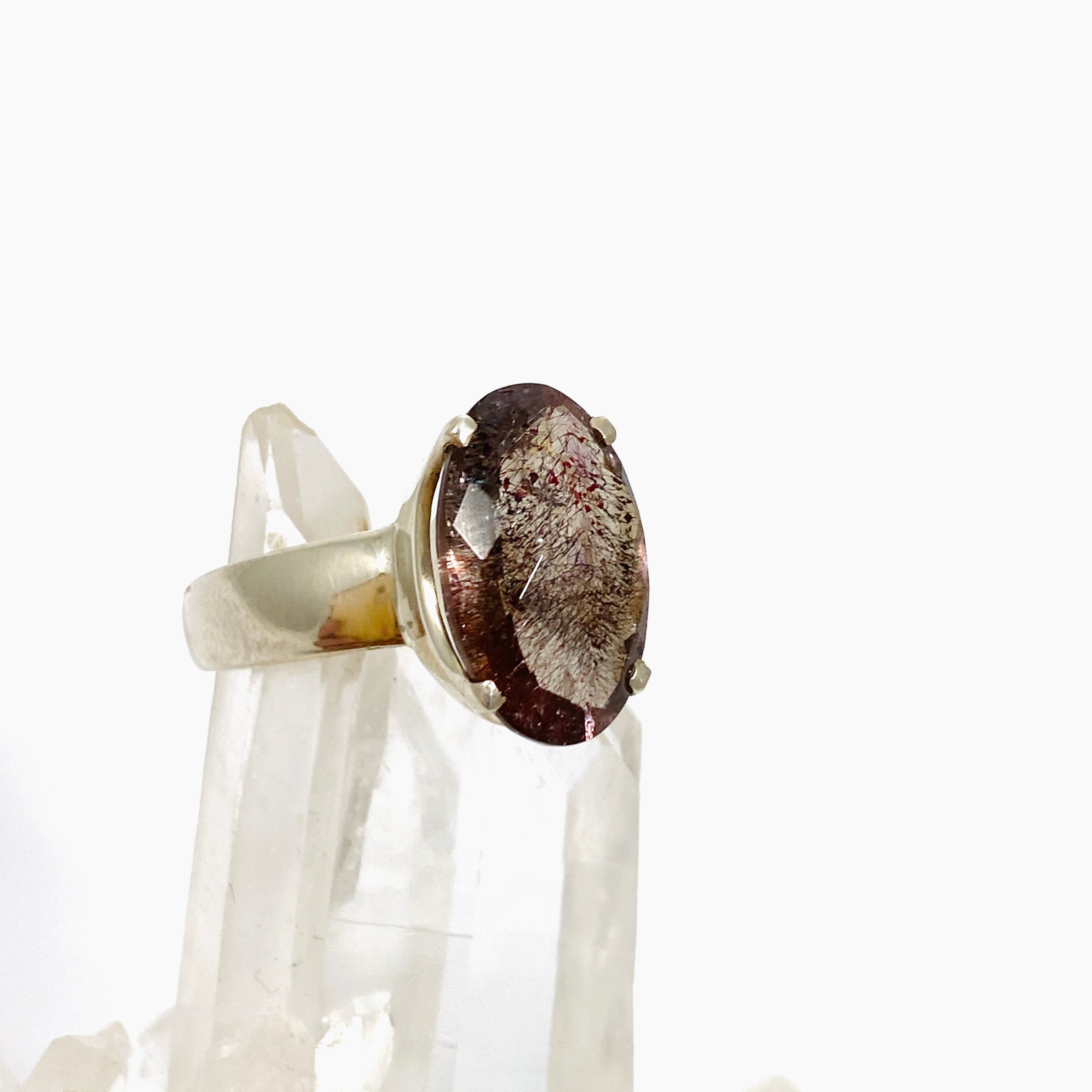 Lepidicrocite in Quartz - Natural Inclusion Quartz Oval Checkerboard Faceted Ring - Size 7.5 - Elegant Jewelry for Women - Perfect for Wedding, Anniversary & Special Occasions